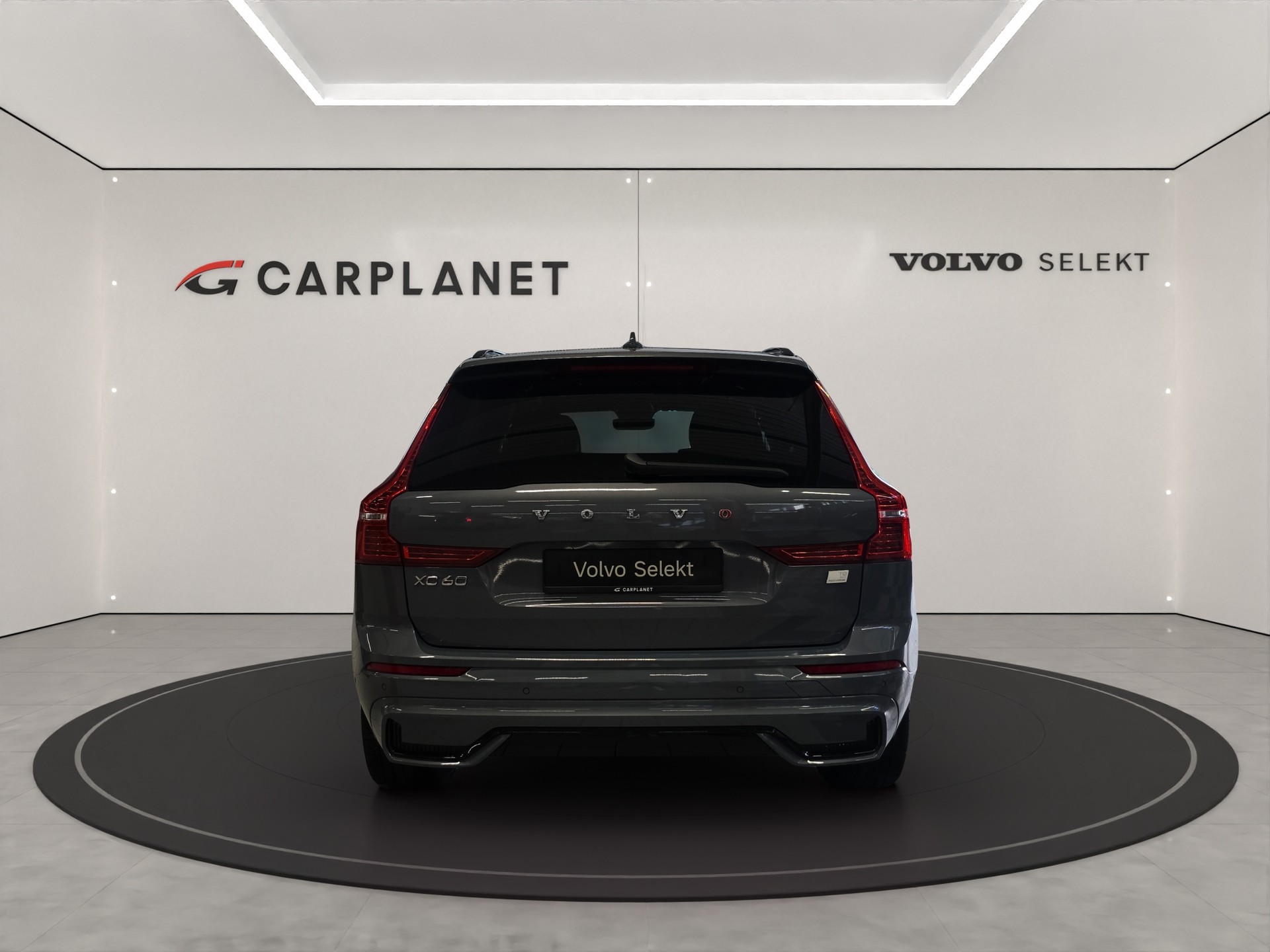 VOLVO XC60 2.0 T8 Ultimate Dark eAWD-image-1