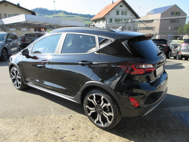 FORD Fiesta 1.0 EcoB Hybrid Active X-image-1