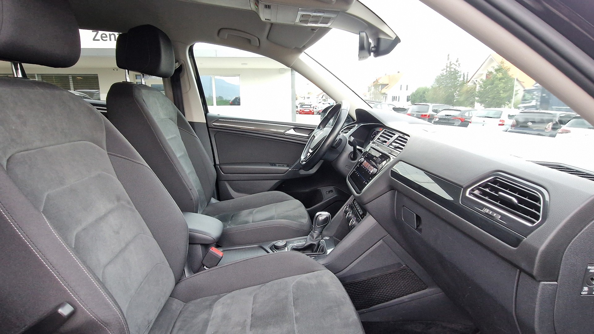 VW Tiguan Allspace 2.0TSI Highline 4Motion DSG-image-8