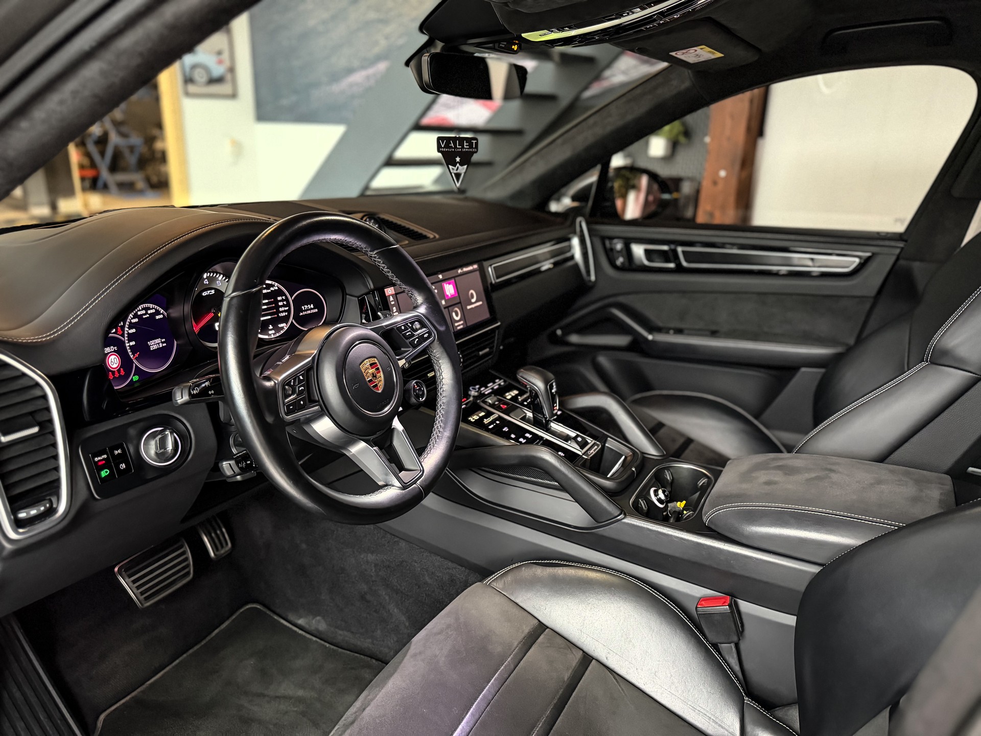 PORSCHE Cayenne GTS Coupé-image-11