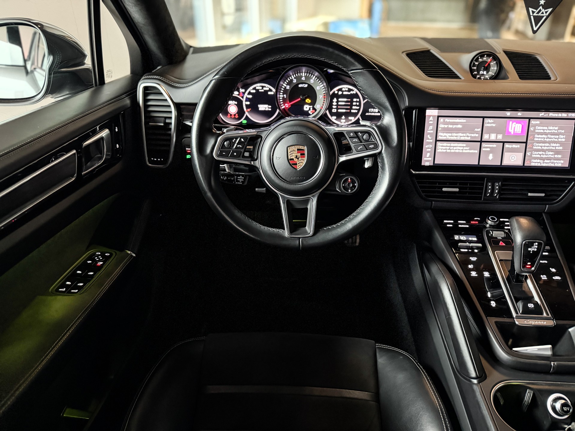 PORSCHE Cayenne GTS Coupé-image-9