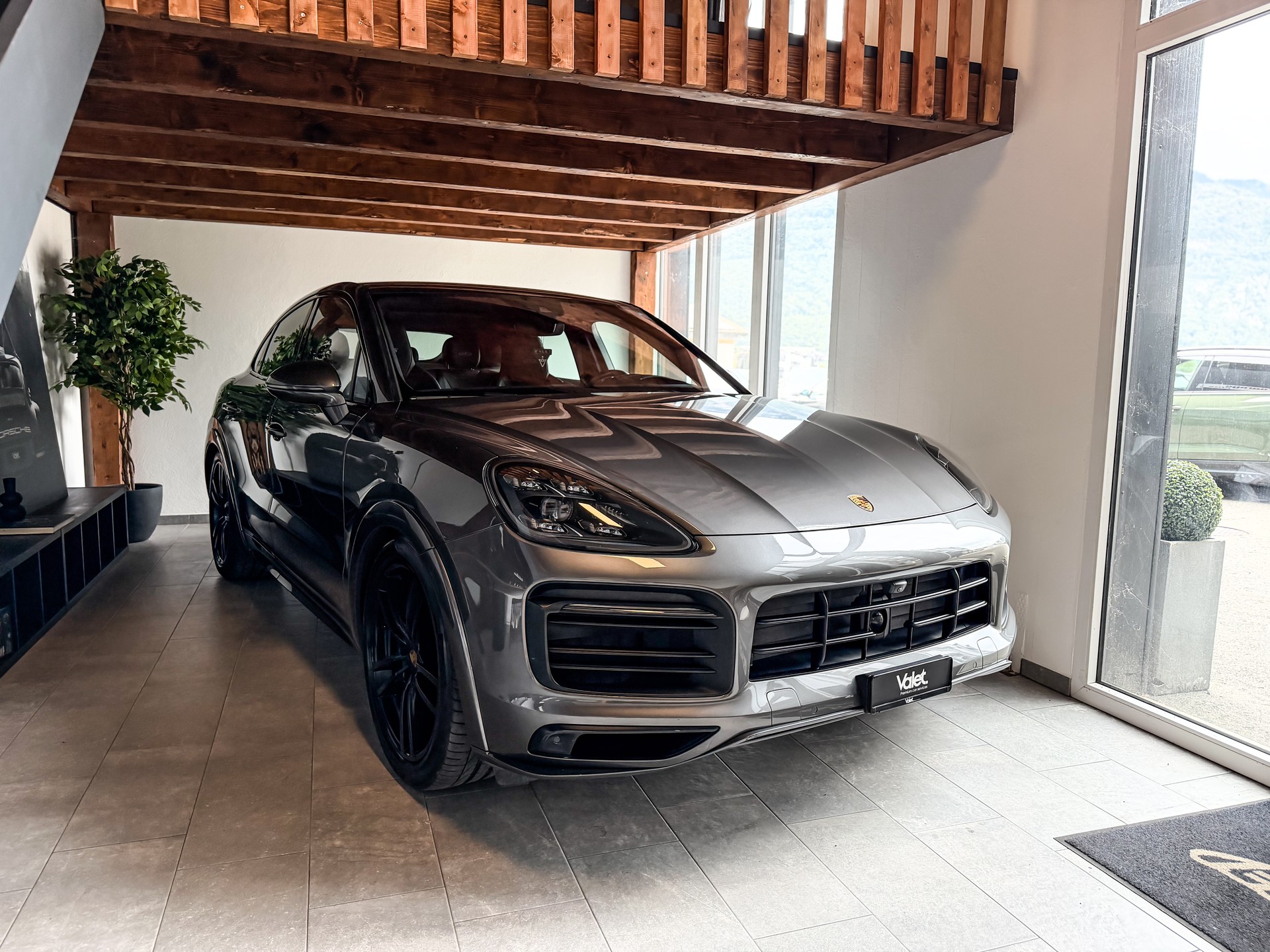 PORSCHE Cayenne GTS Coupé-image-1