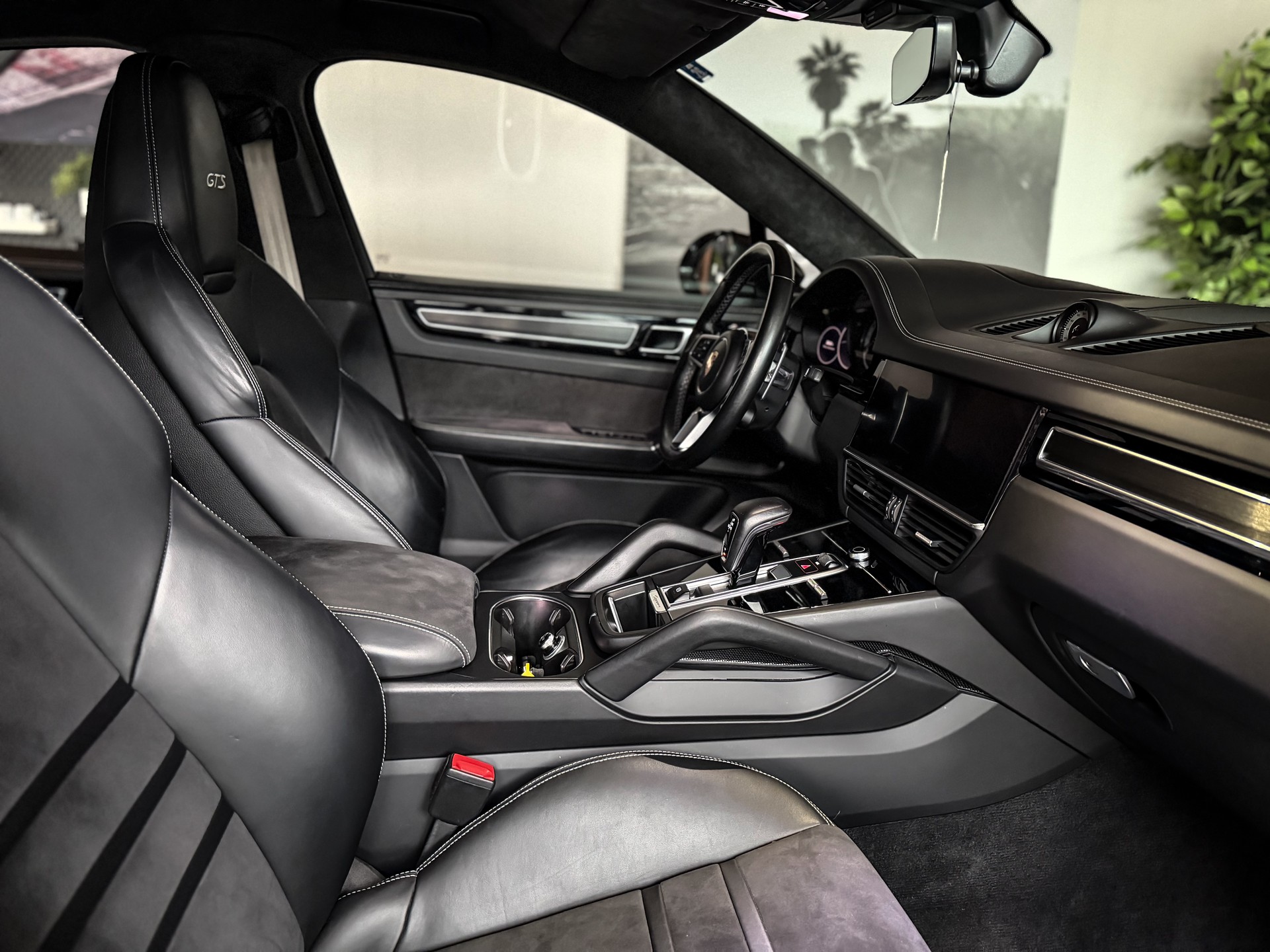PORSCHE Cayenne GTS Coupé-image-13