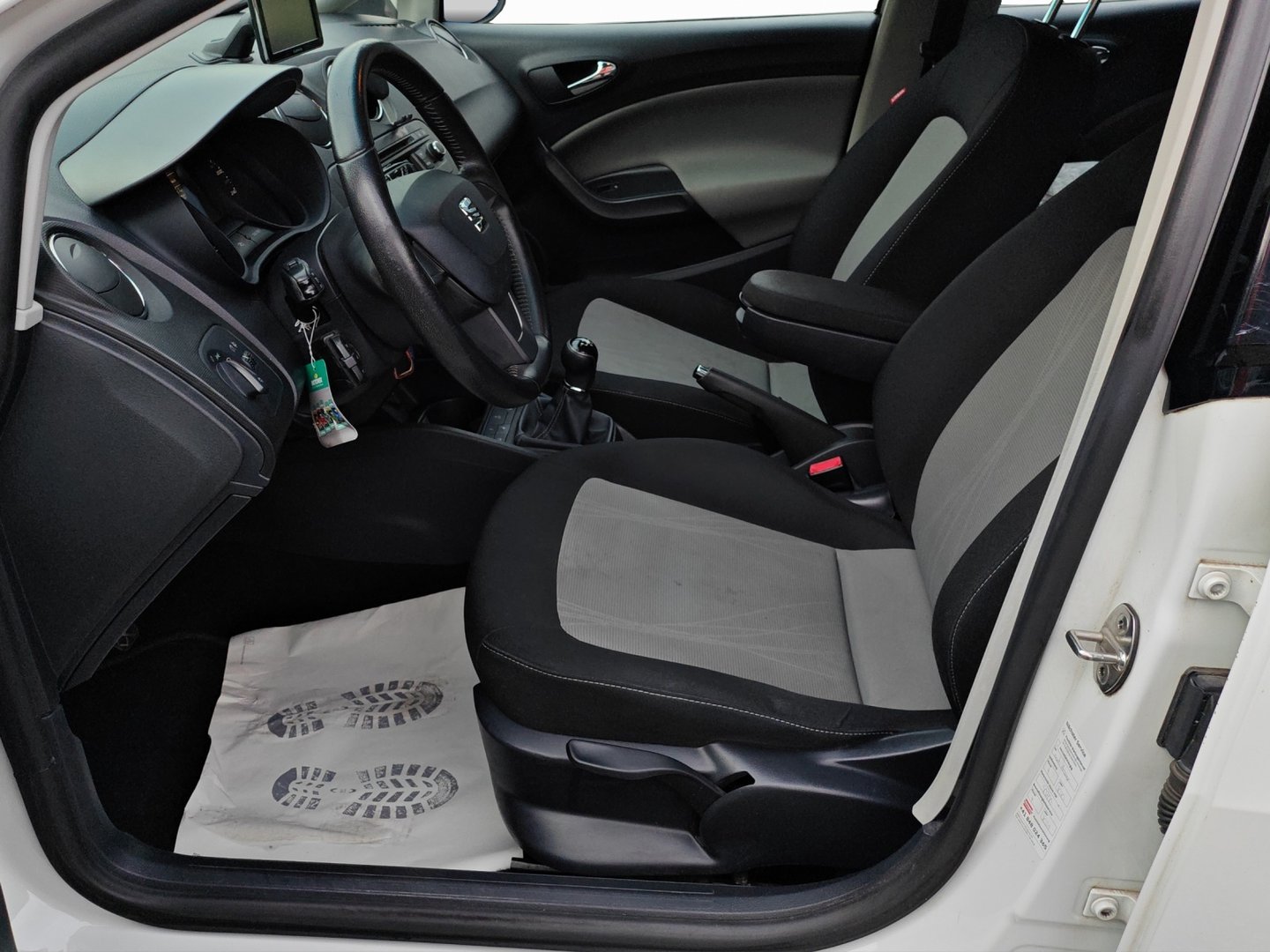 SEAT Ibiza 1.2 TSI Style Stopp-Start-image-9