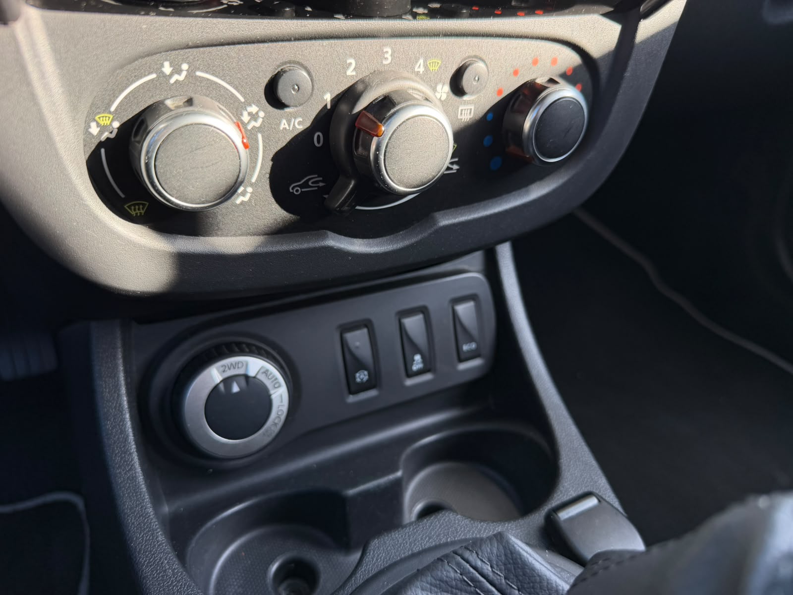 DACIA Duster 1.2 T Fischer man's Friend 4x4-image-19