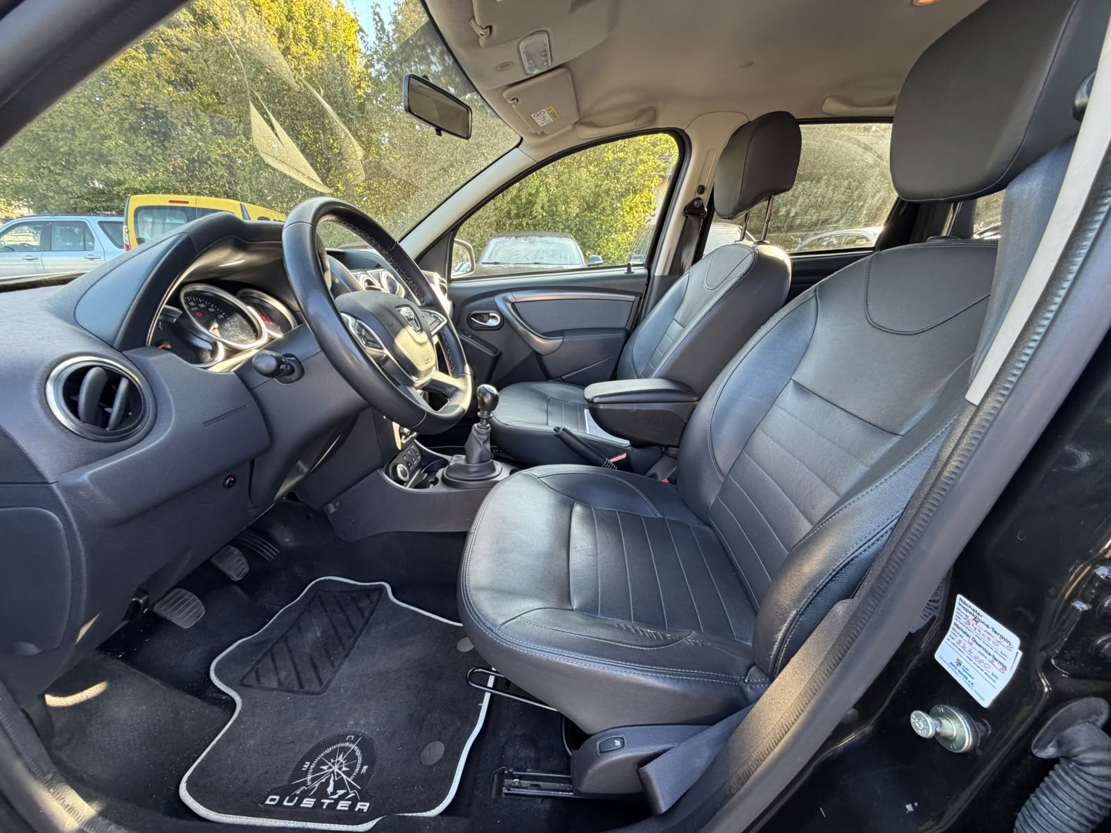 DACIA Duster 1.2 T Fischer man's Friend 4x4-image-9
