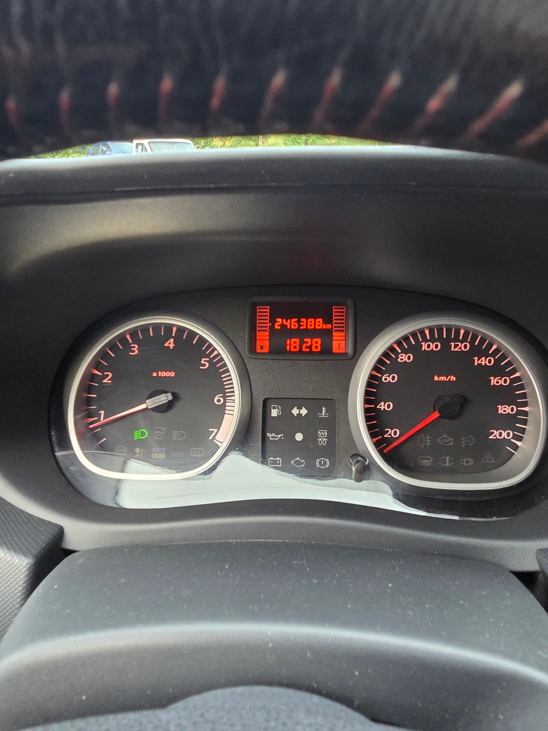 DACIA Duster 1.5 dCi Lauréate 4x4-image-15