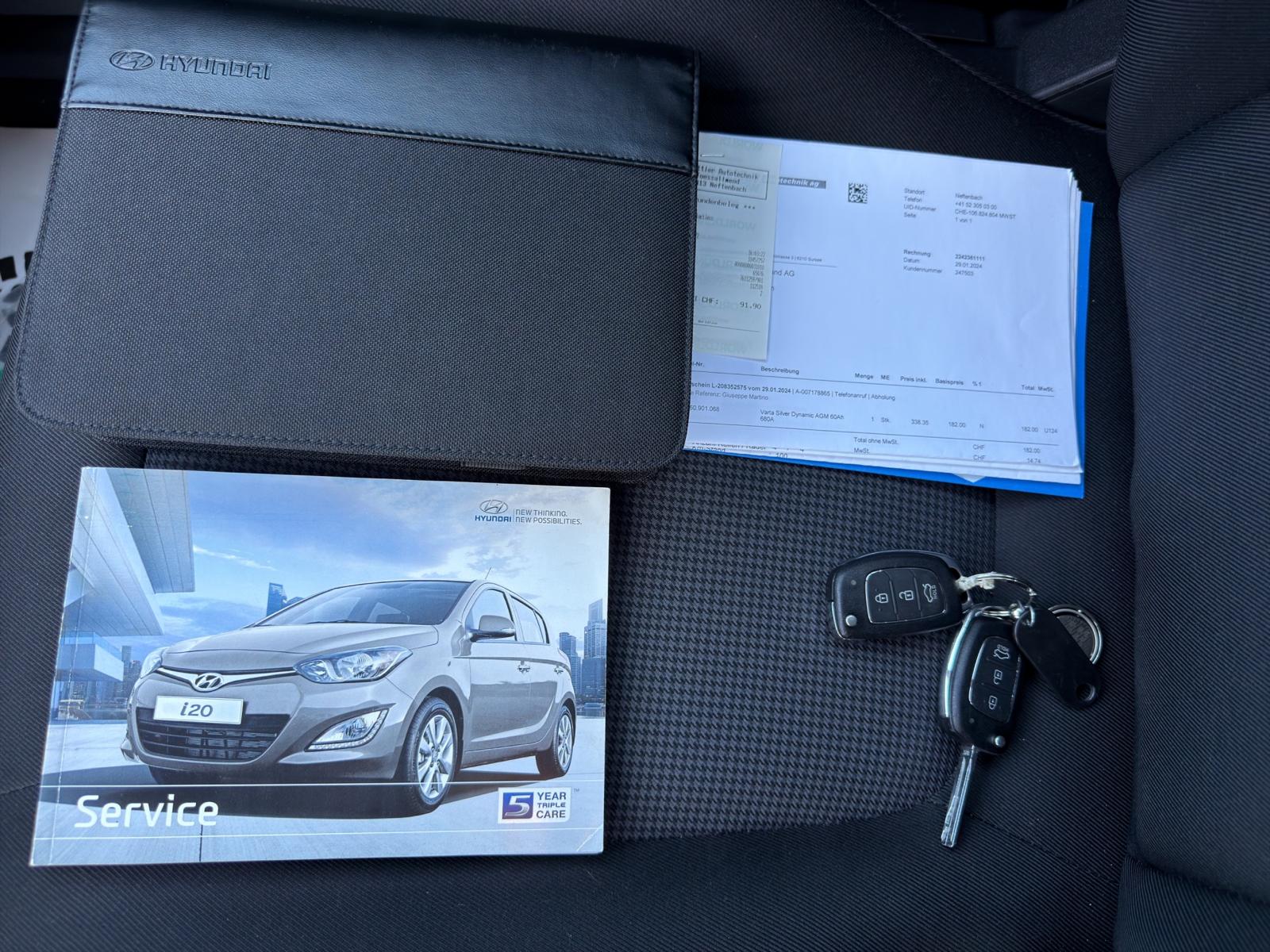 HYUNDAI i20 1.4 Style-image-14