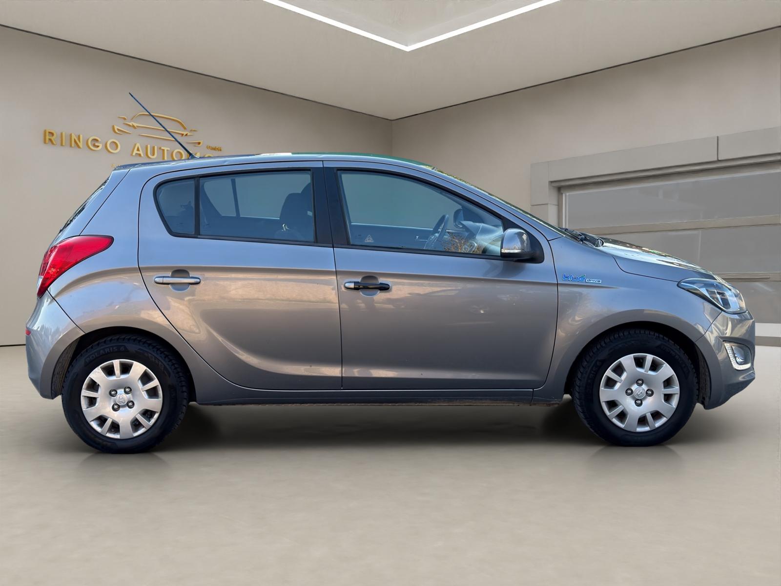 HYUNDAI i20 1.4 Style-image-7
