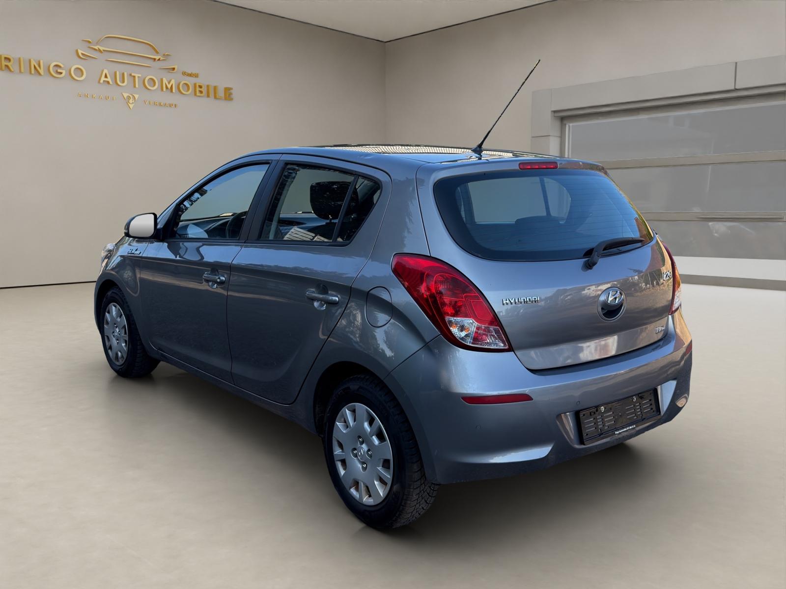 HYUNDAI i20 1.4 Style-image-3
