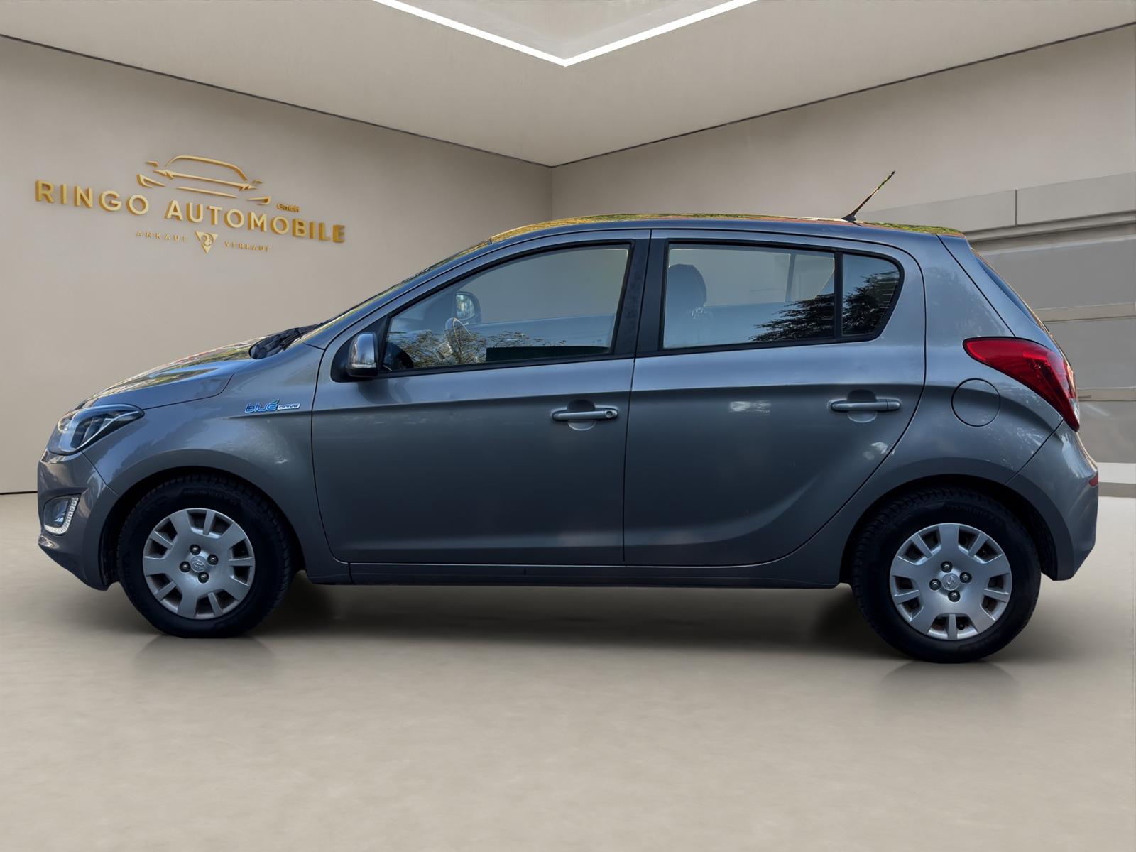HYUNDAI i20 1.4 Style-image-2