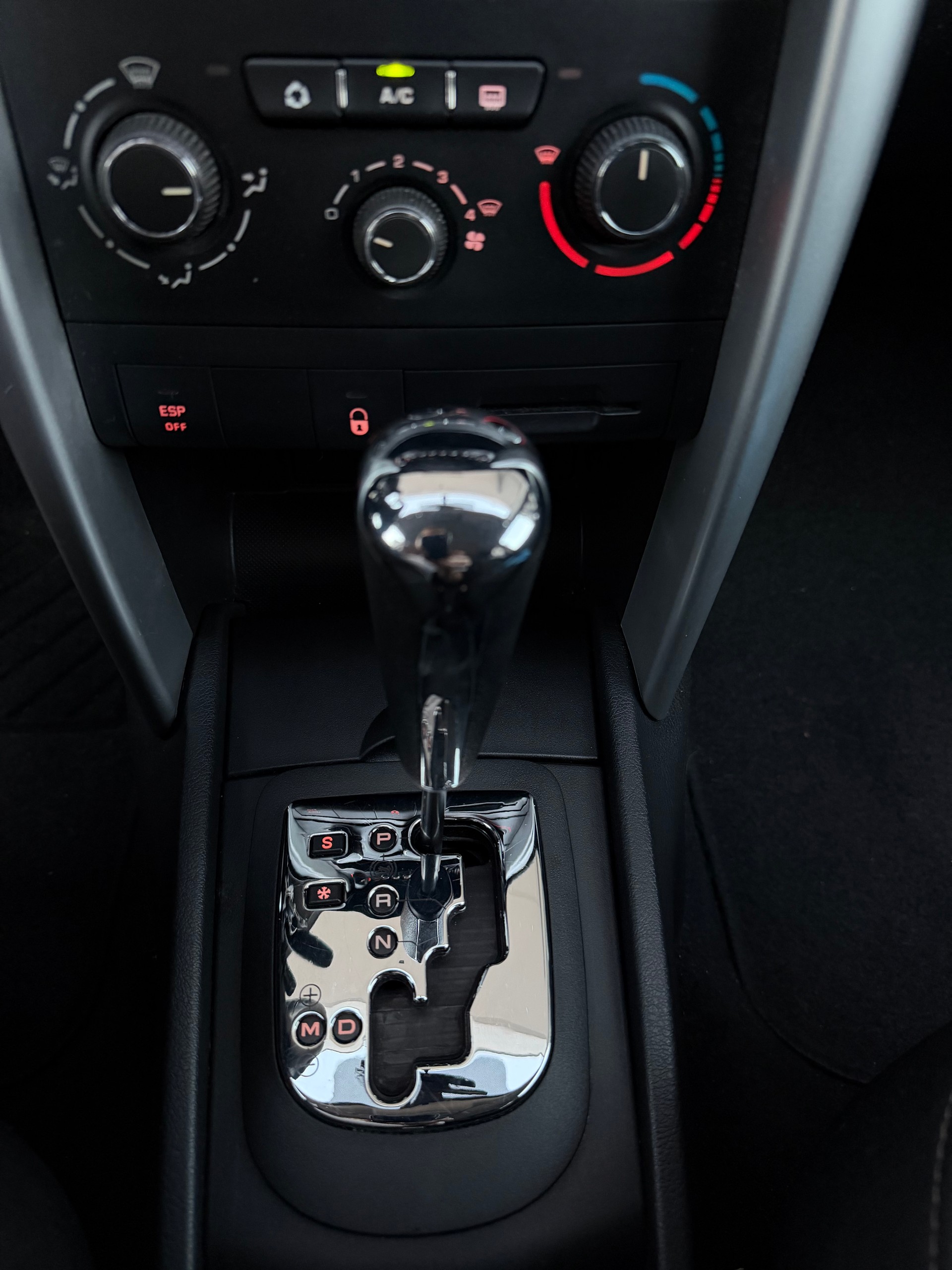 PEUGEOT 207 1.6 16V Sport Automatic-image-14