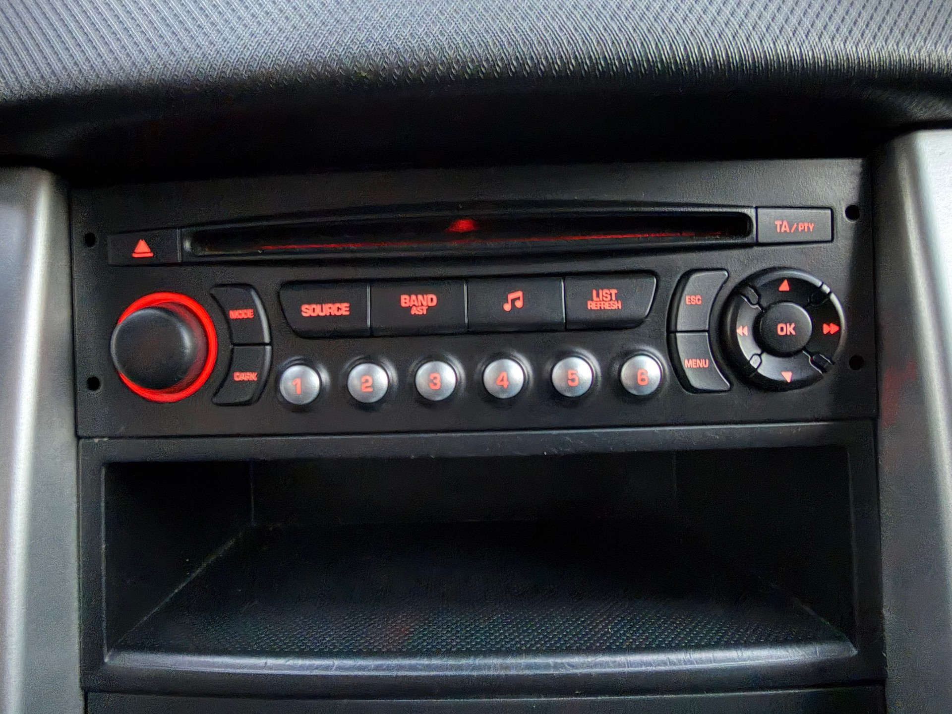 PEUGEOT 207 1.6 16V Sport Automatic-image-18