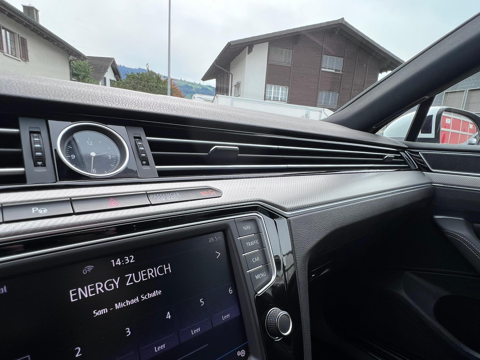VW Passat Variant 2.0 TDI 190 SCR Highl. DSG 4m-image-14