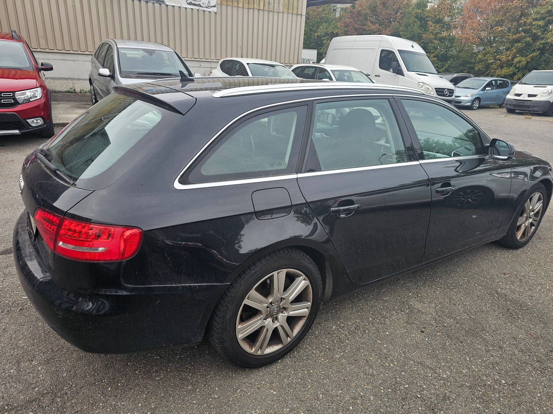 AUDI A4 Avant 1.8 TFSI Snow quattro-image-3