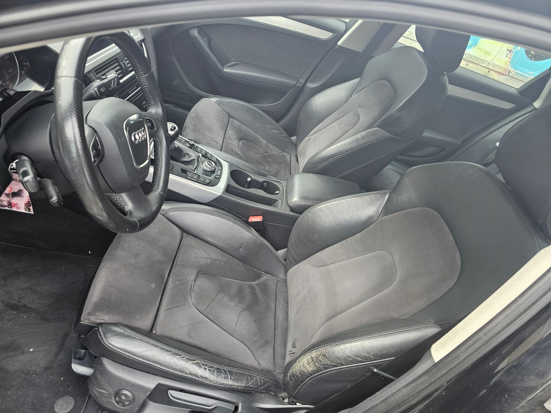 AUDI A4 Avant 1.8 TFSI Snow quattro-image-6