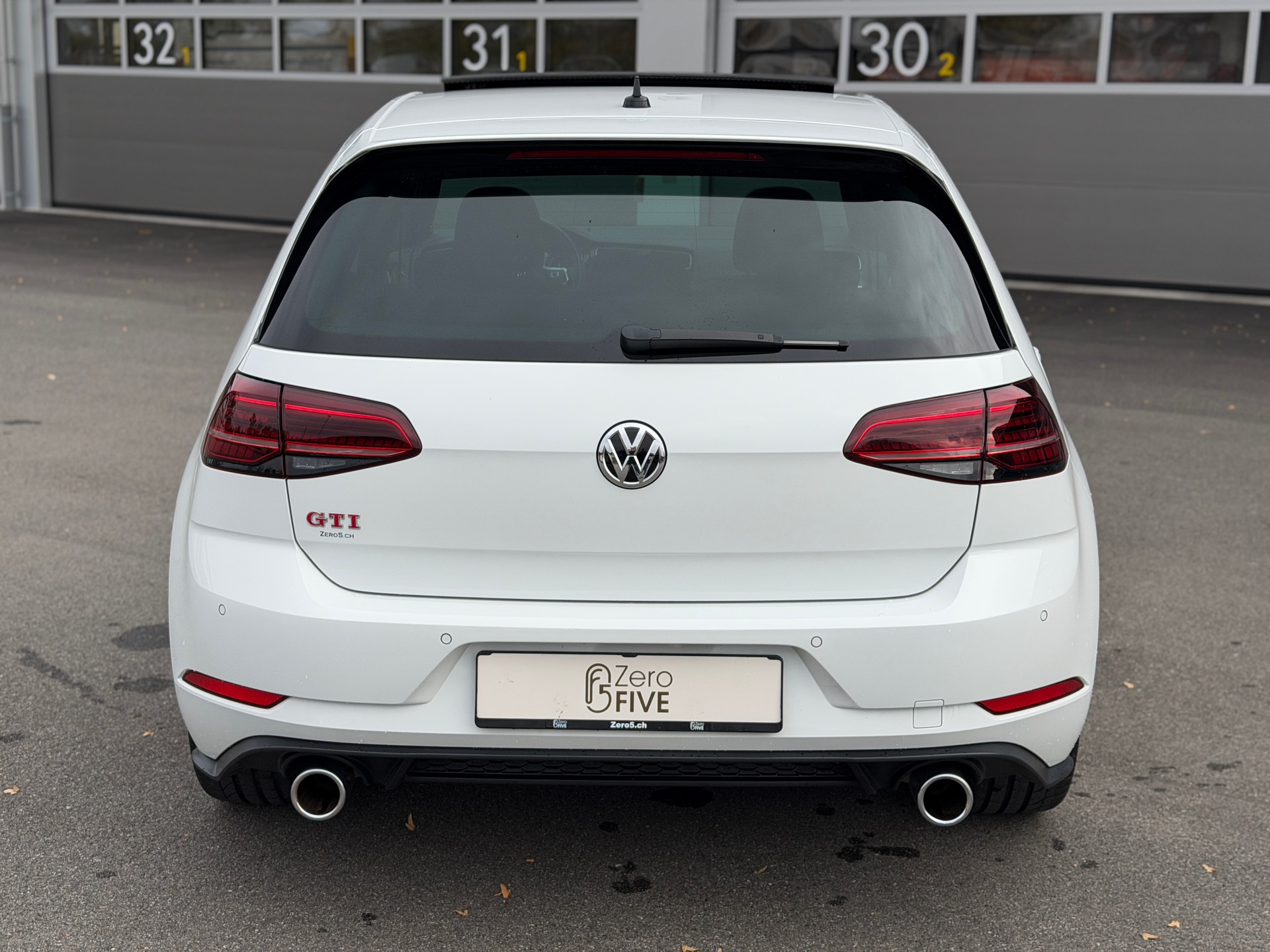 VW Golf 2.0 TSI GTI Performance DSG-image-4