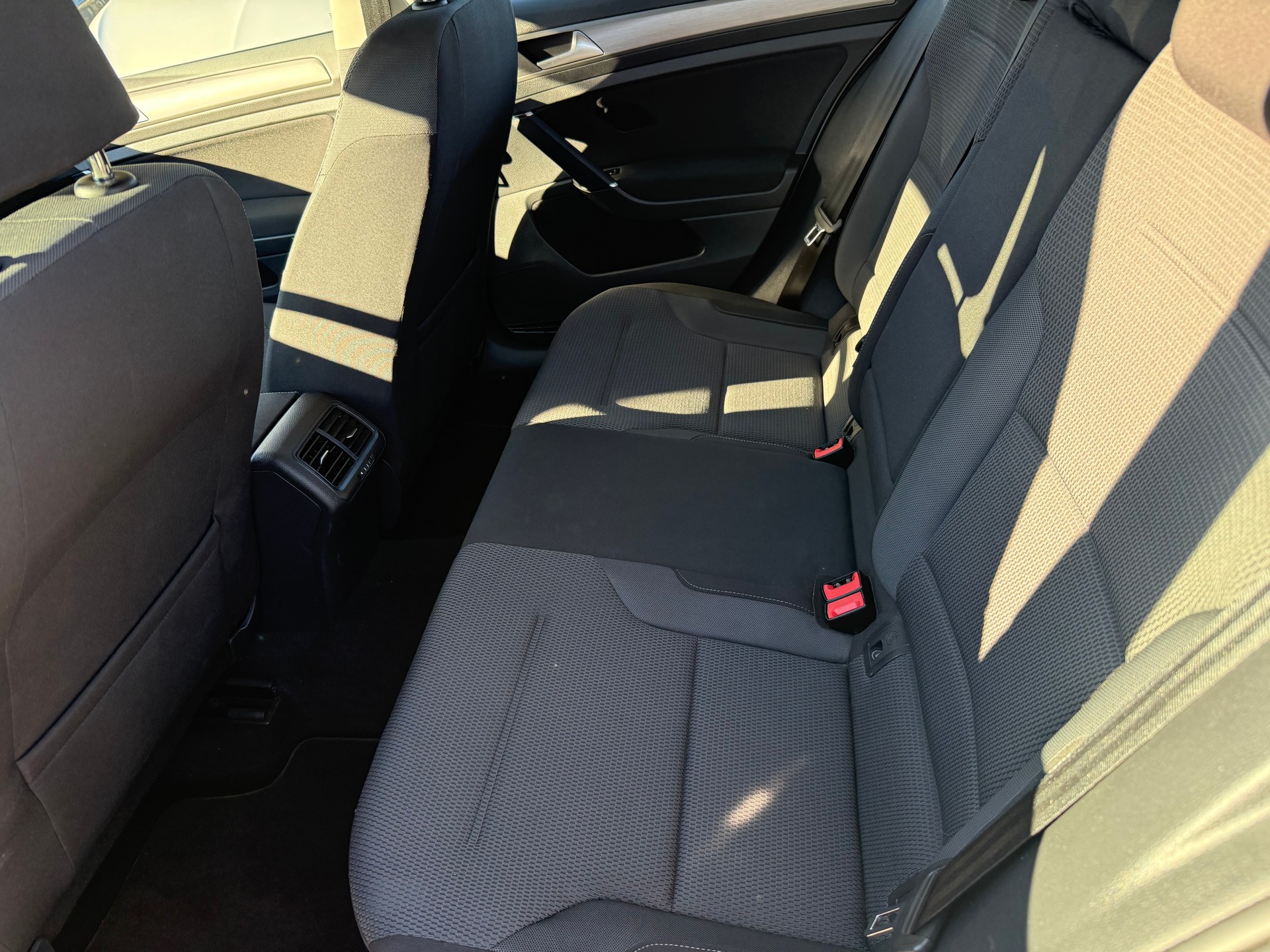 VW Golf 1.6 TDI Comfortline-image-7