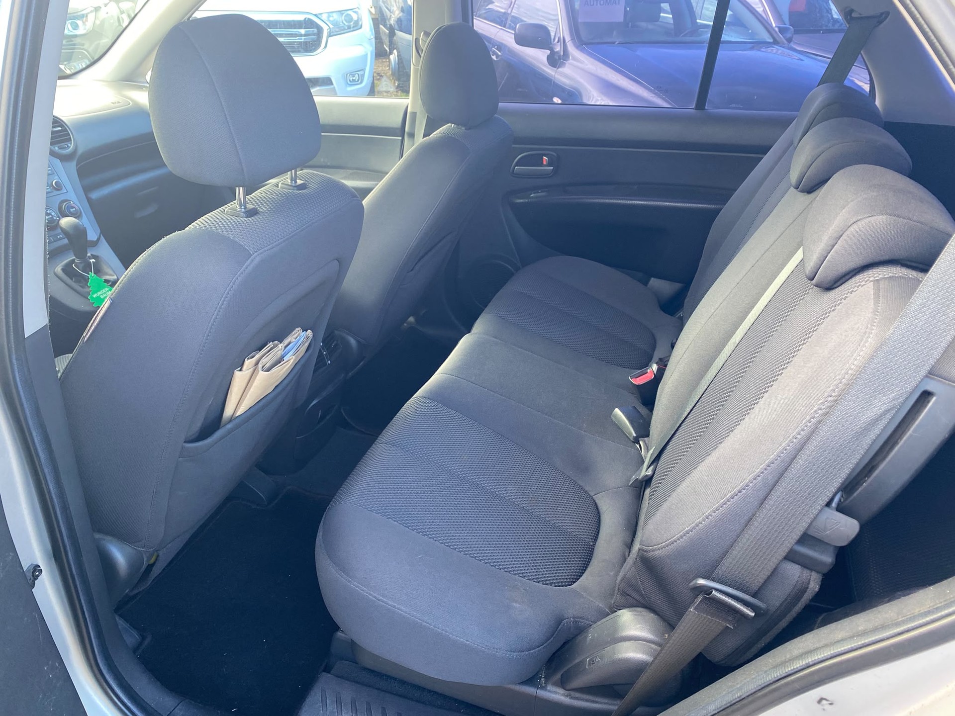 KIA Carens 2.0 CVVT Classic-image-11