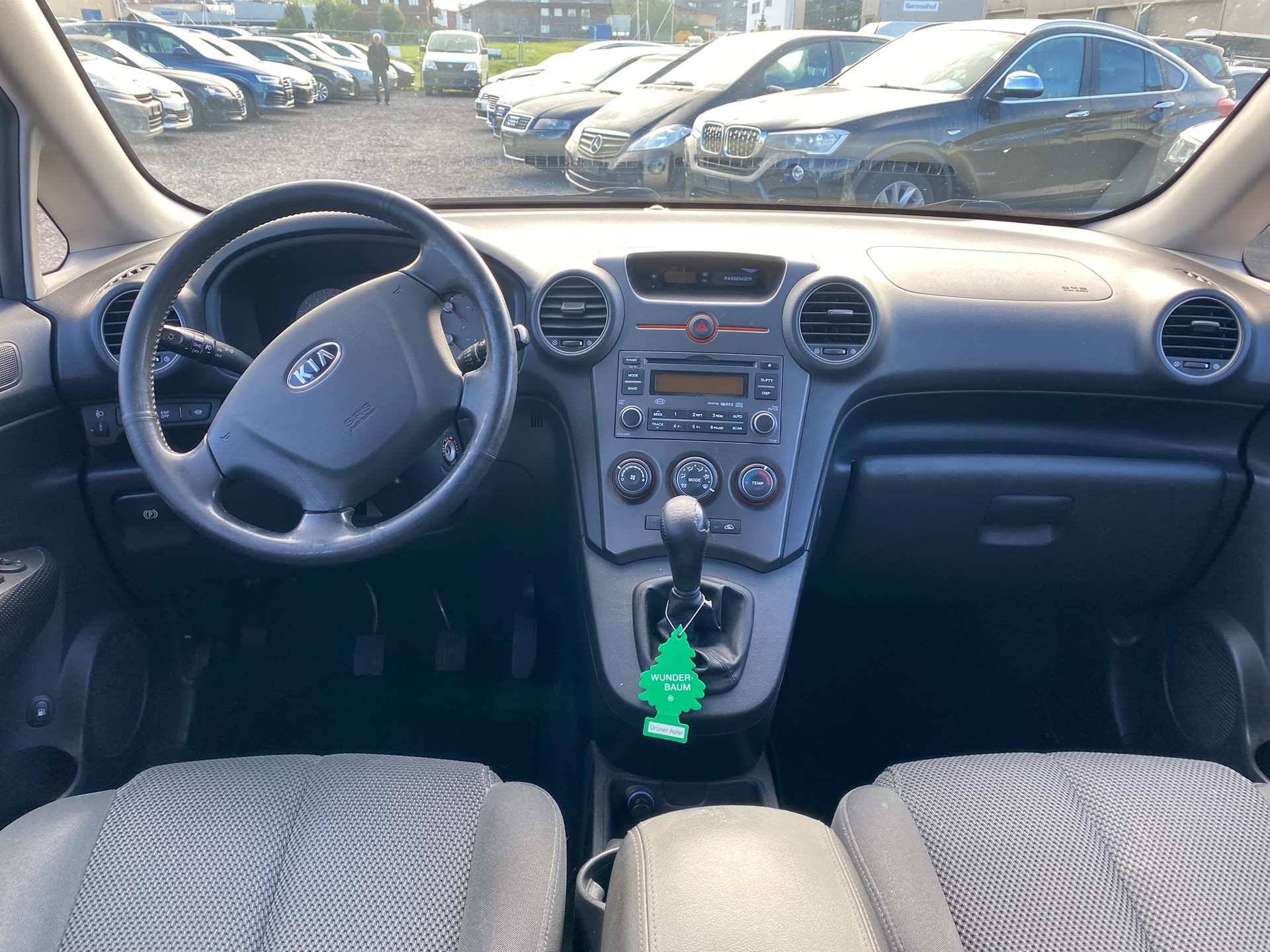 KIA Carens 2.0 CVVT Classic-image-9