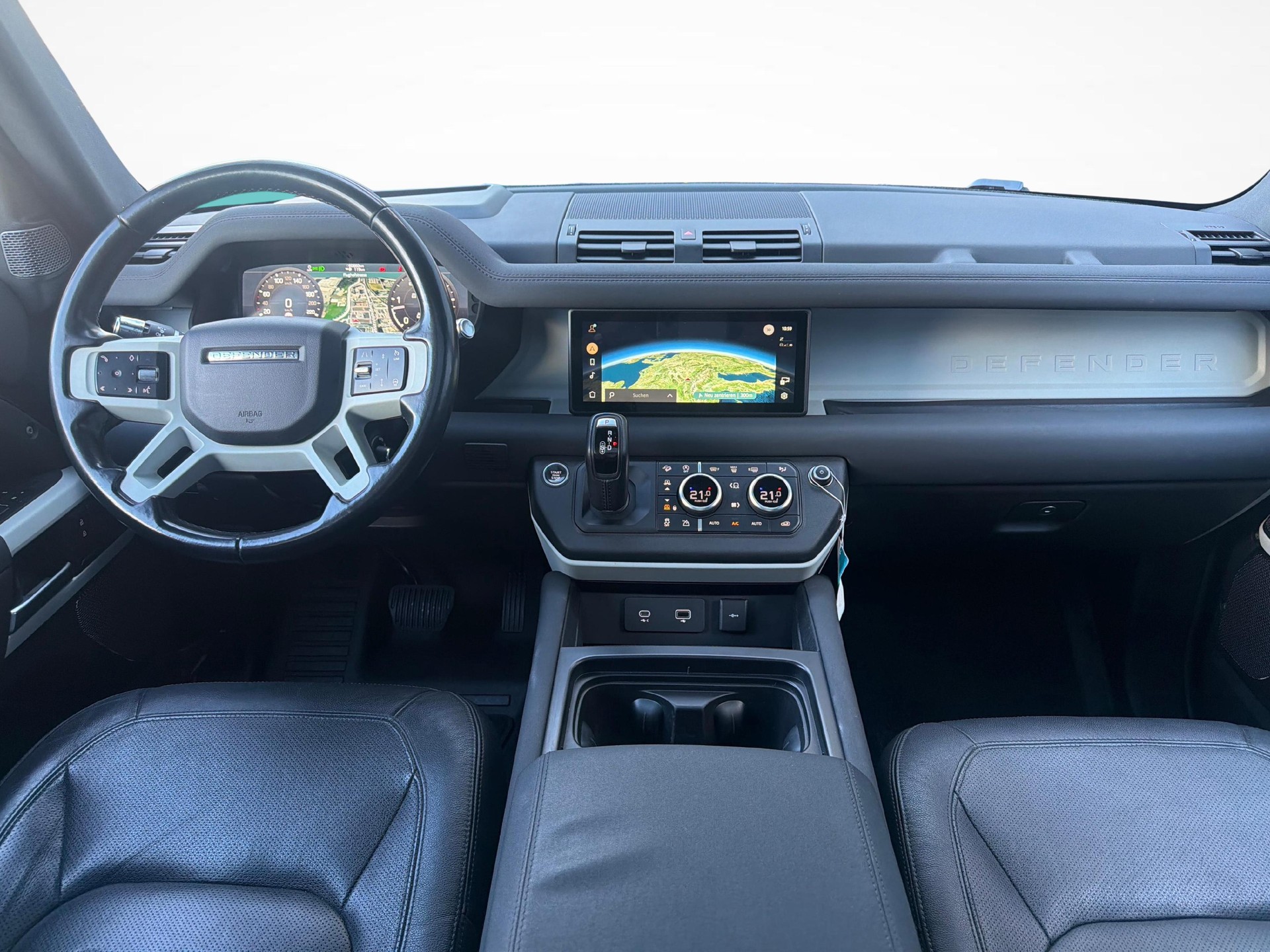 LAND ROVER Defender 110 3.0 D I6 250 SE-image-11
