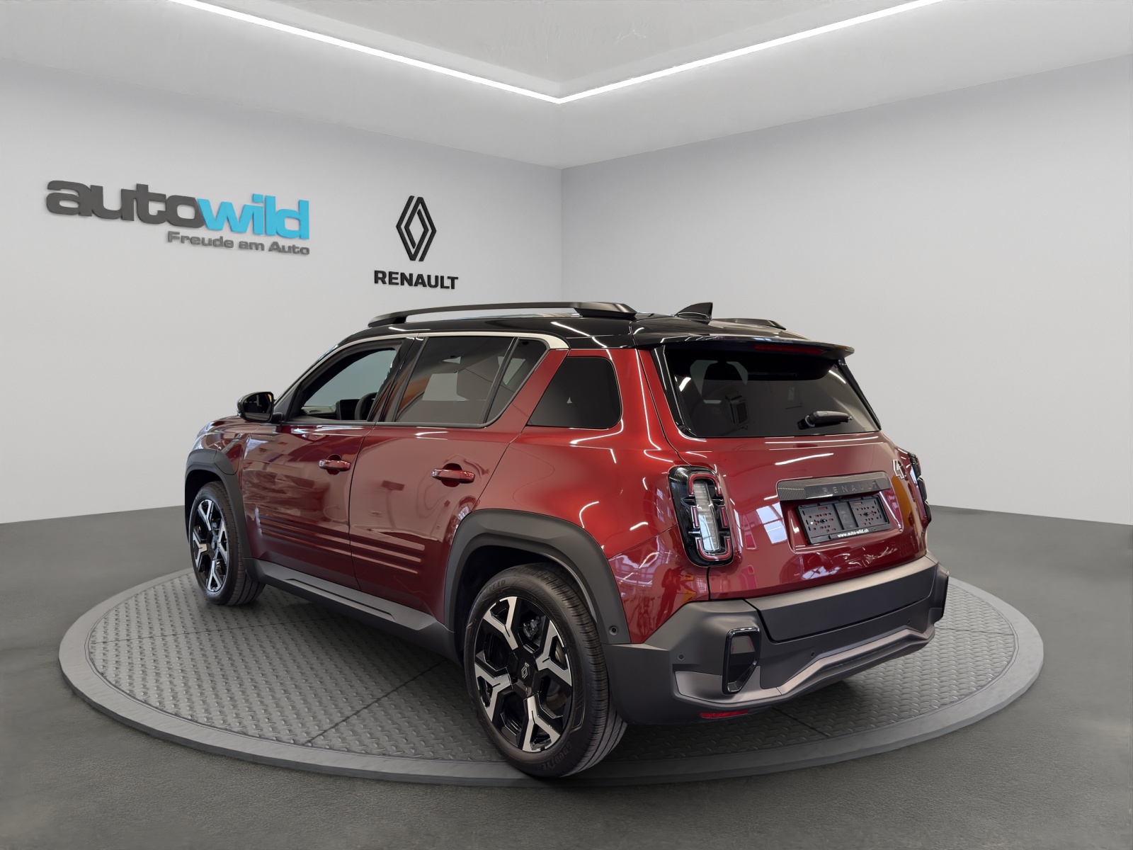 RENAULT Renault 4 E-Tech Techno Comfort Range-image-1