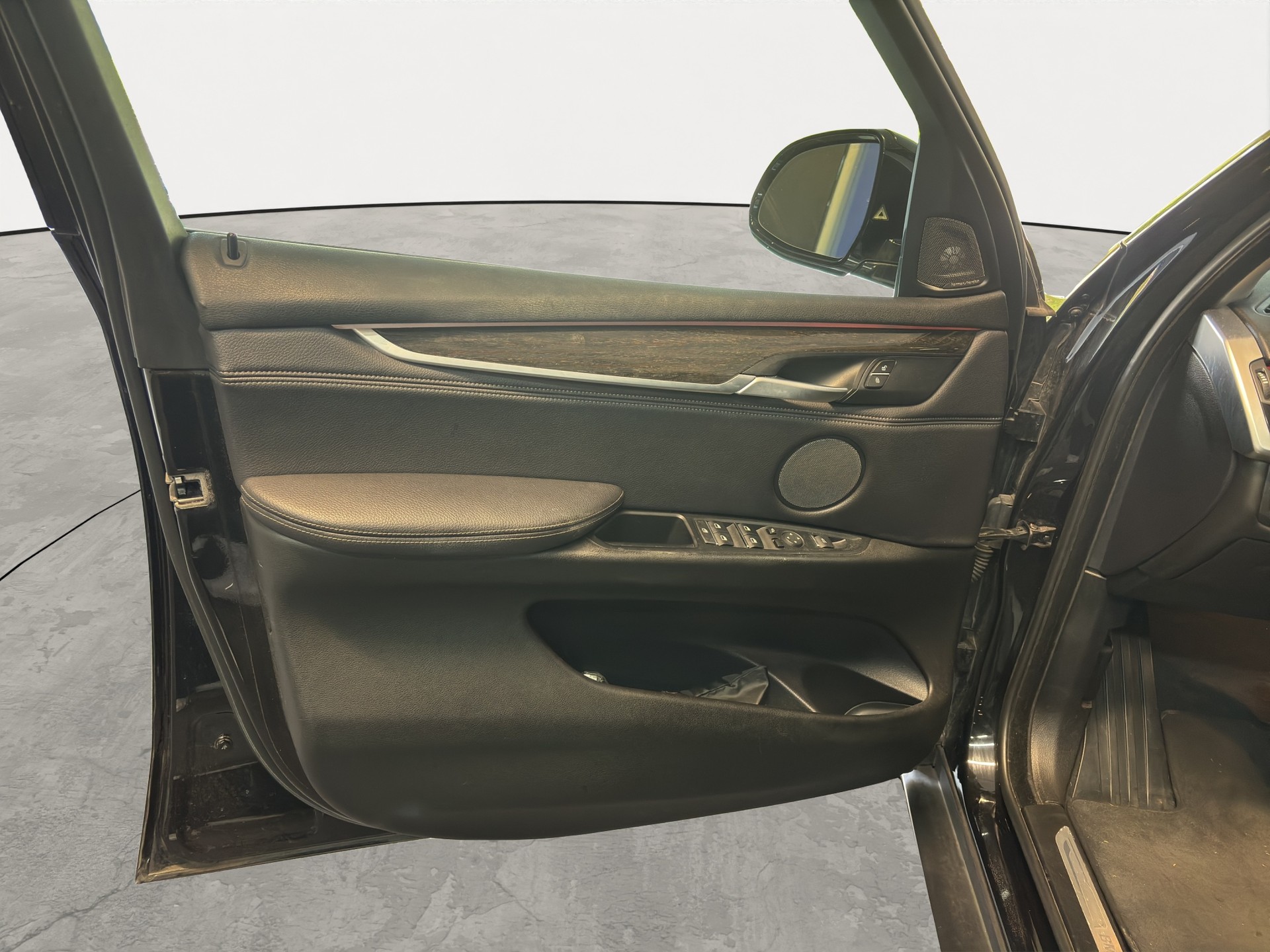 BMW X5 xDrive 35i Steptronic-image-11