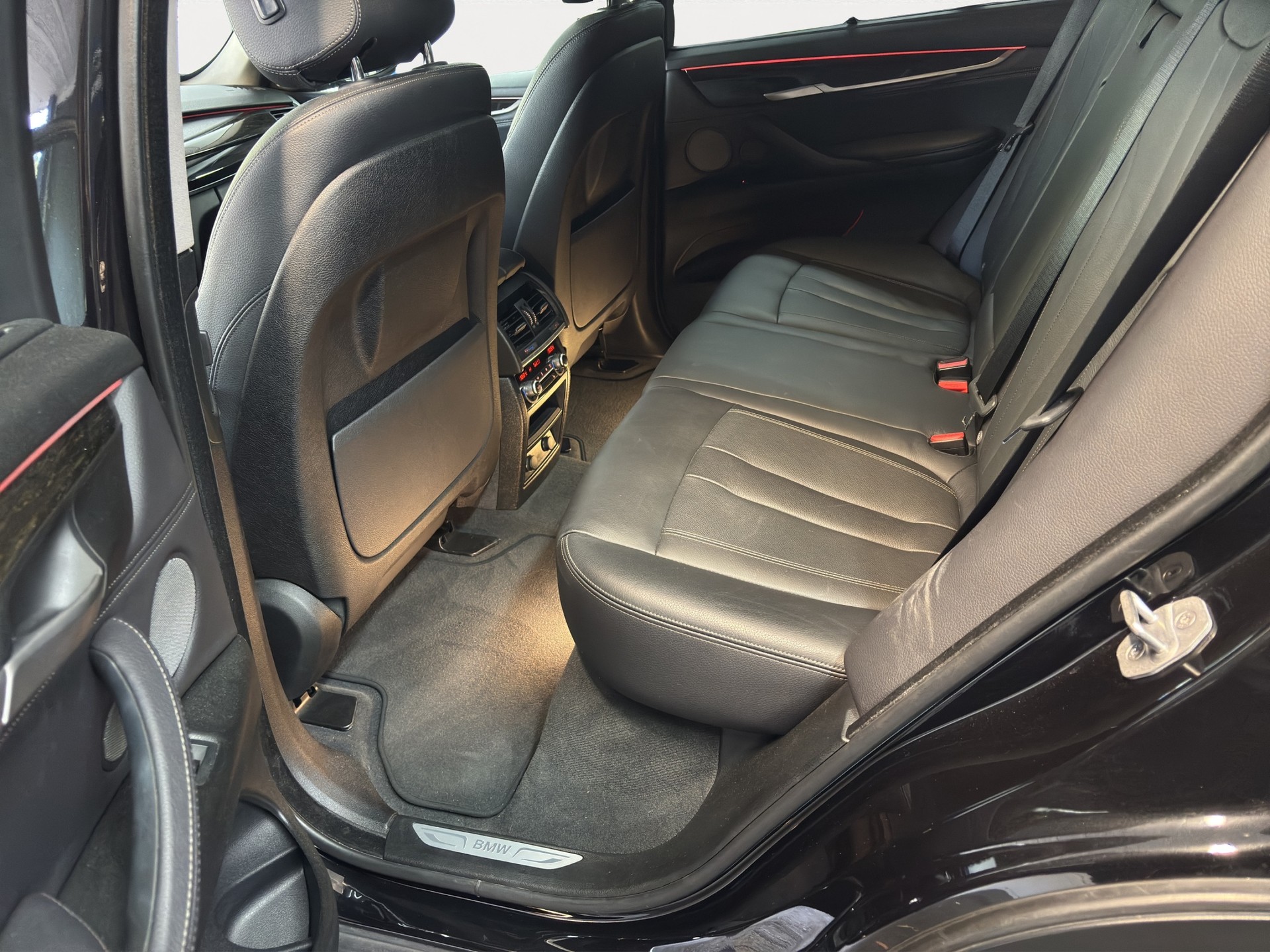BMW X5 xDrive 35i Steptronic-image-12