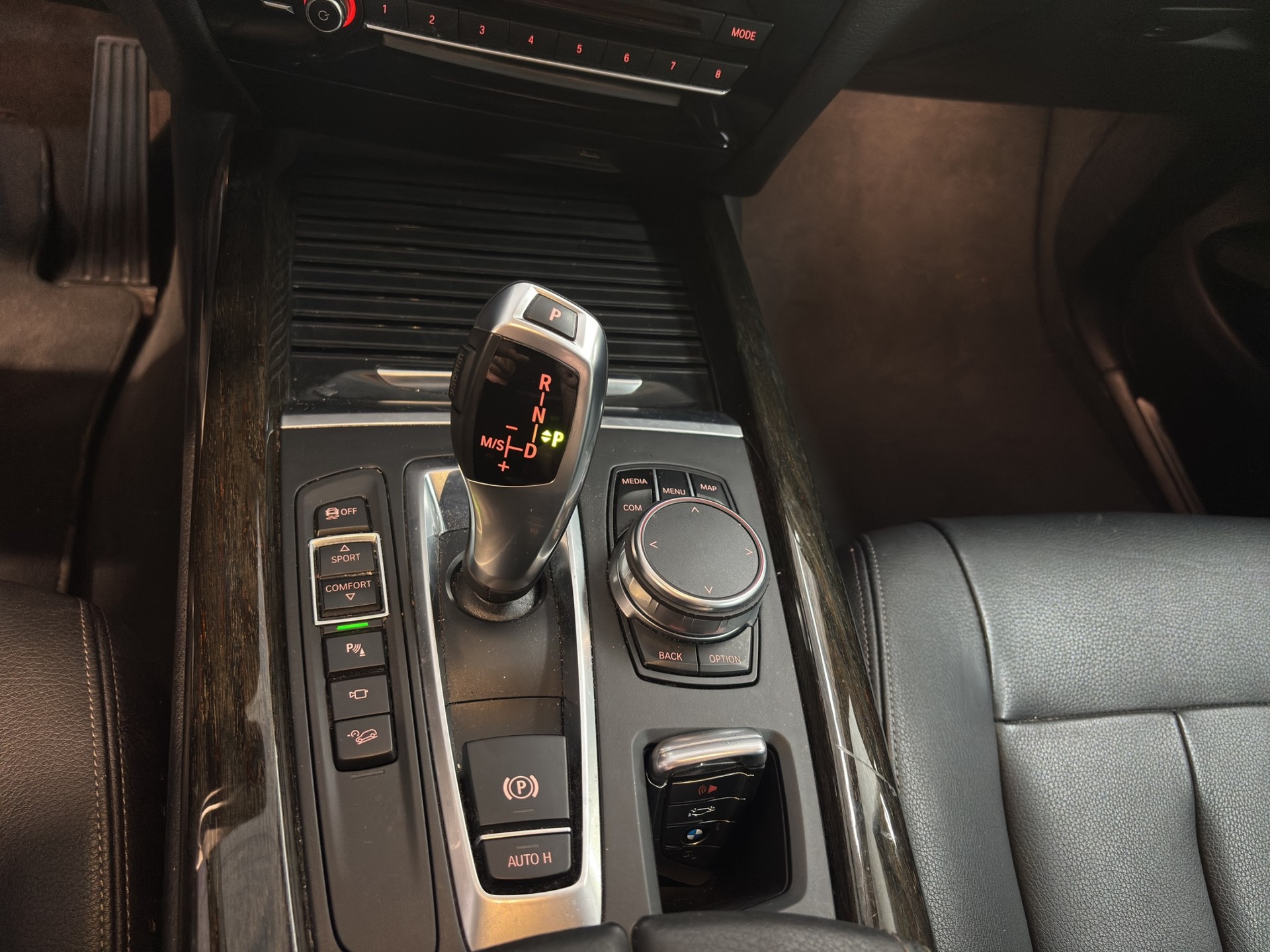 BMW X5 xDrive 35i Steptronic-image-15
