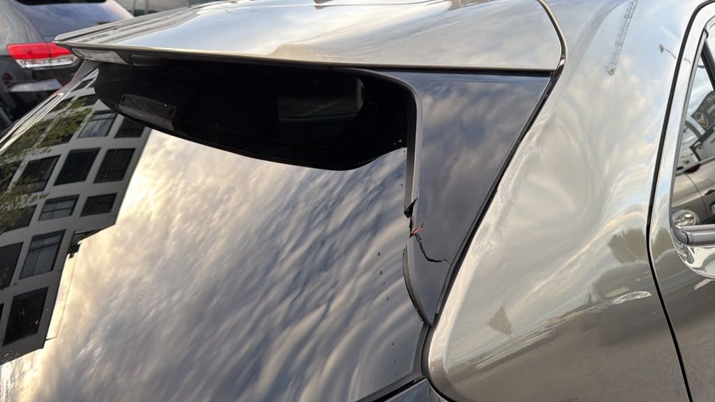 TOYOTA Yaris Cross 1.5 Premiere Edition e-CVT AWDi-image-16