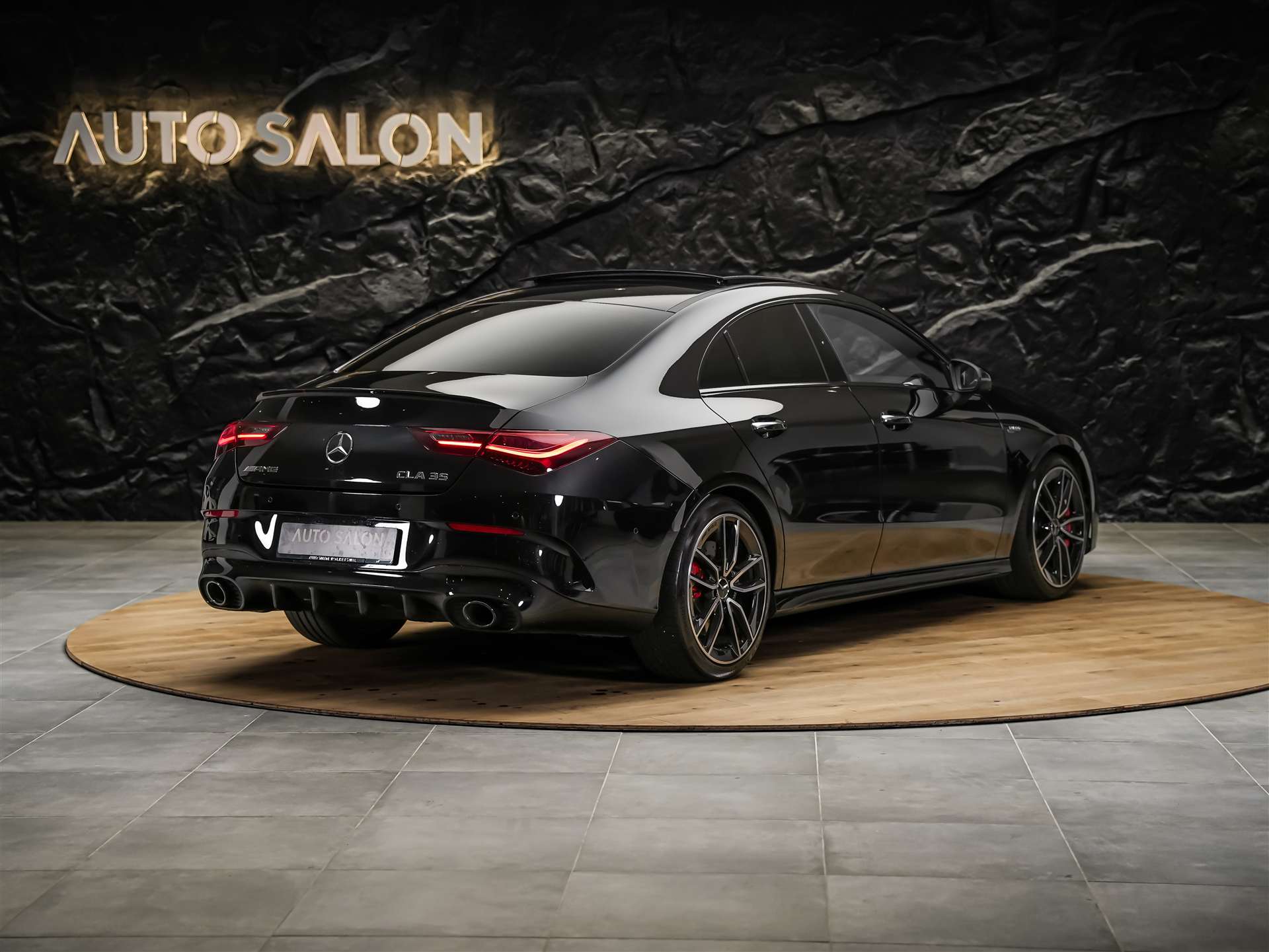 MERCEDES-BENZ CLA 35 AMG 4Matic 8G-DCT *Werksgarantie*Panorama*-image-4