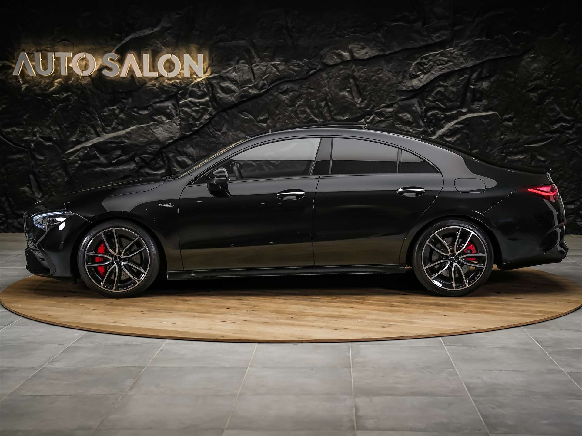 MERCEDES-BENZ CLA 35 AMG 4Matic 8G-DCT *Werksgarantie*Panorama*-showroom-element-1