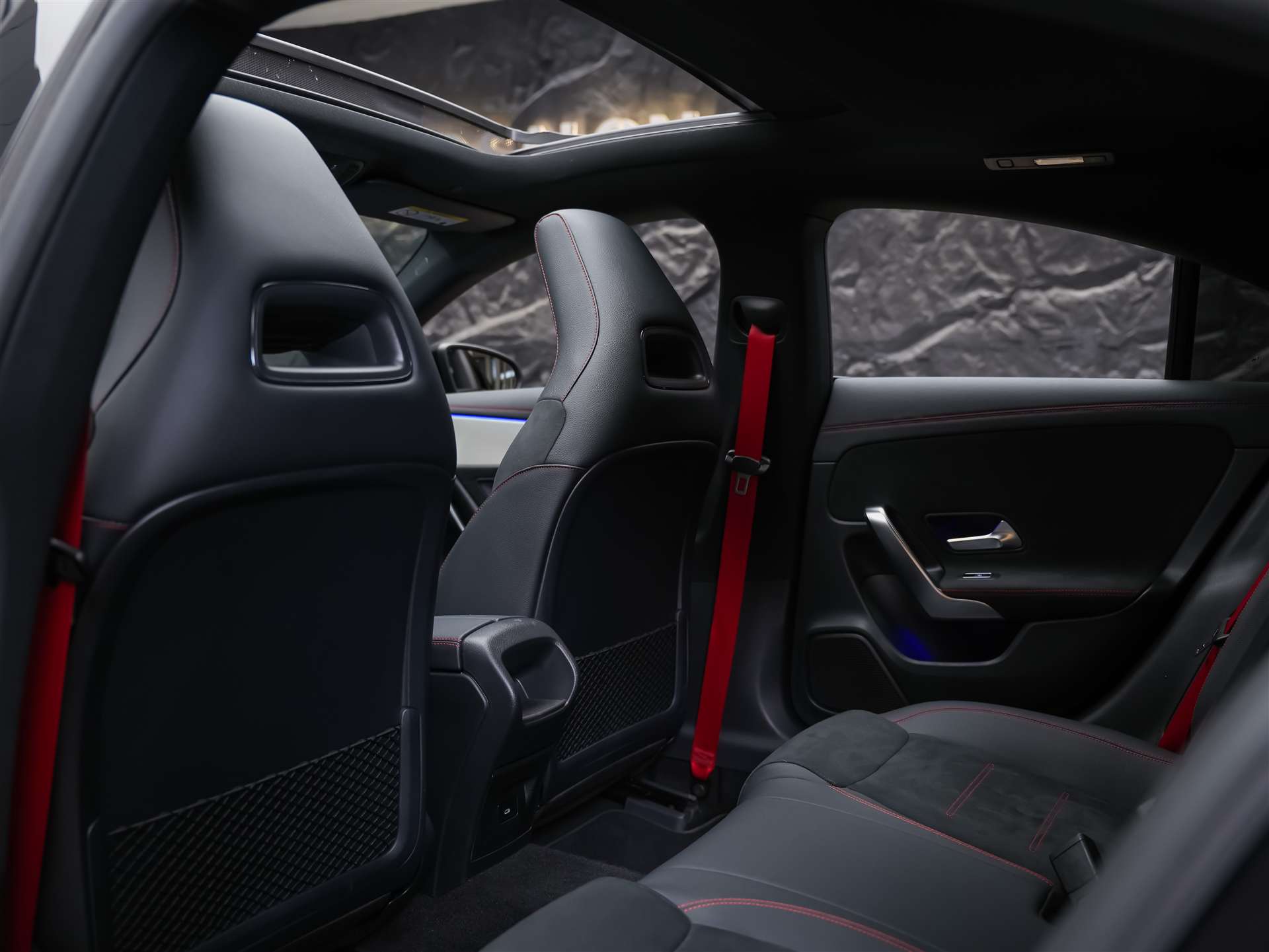 MERCEDES-BENZ CLA 35 AMG 4Matic 8G-DCT *Werksgarantie*Panorama*-image-11