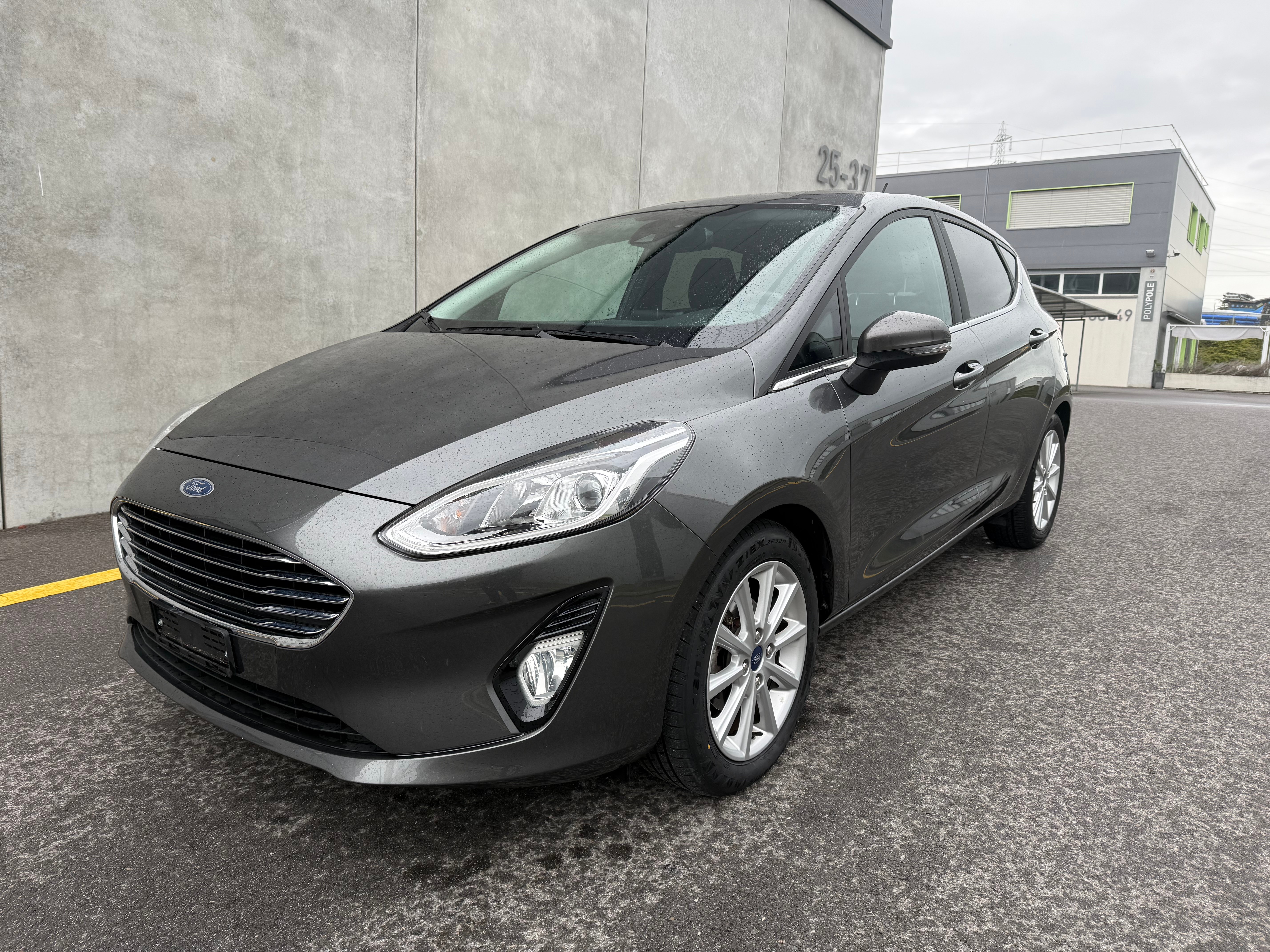 Car photo