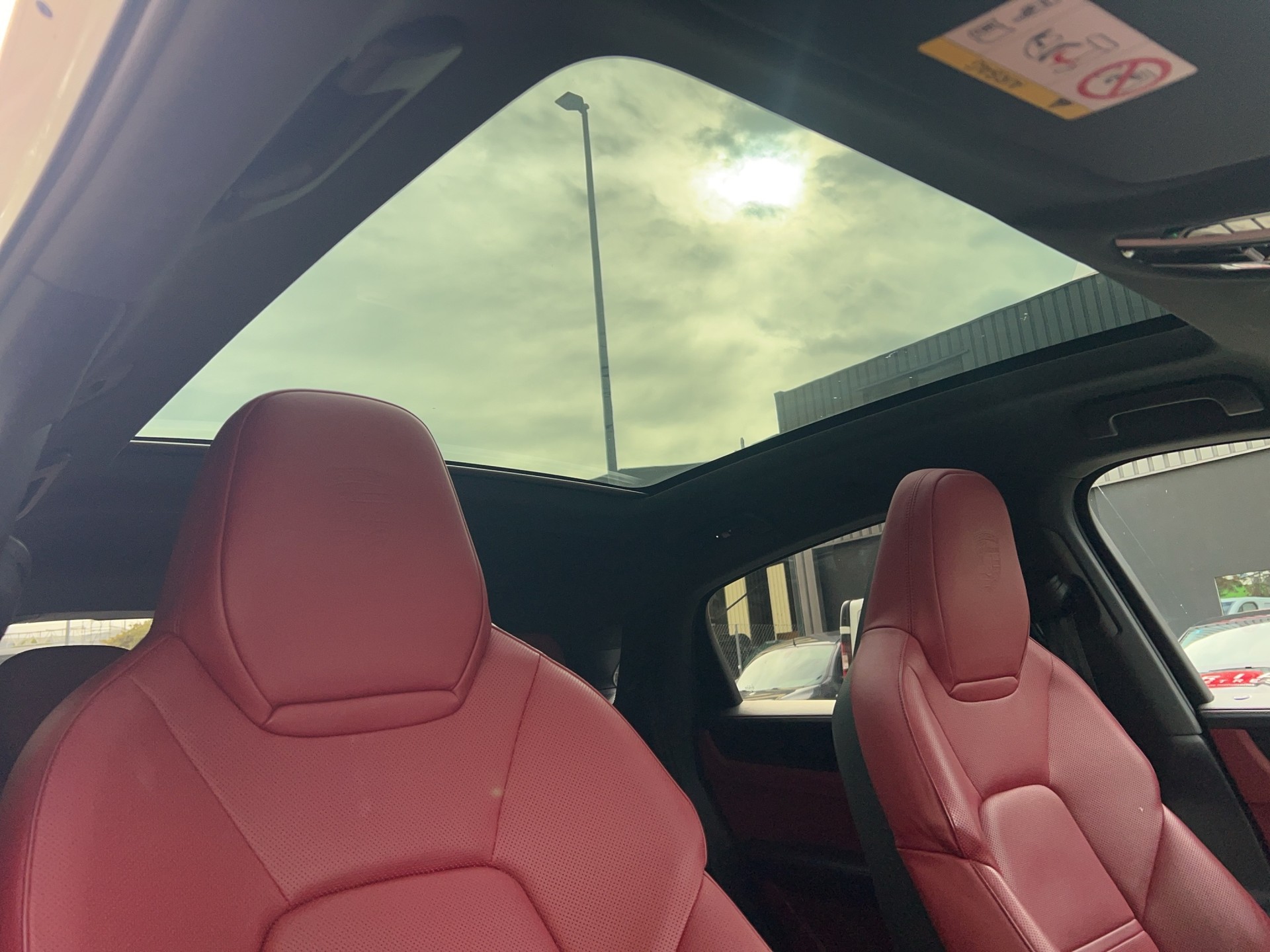 PORSCHE Cayenne S Coupé-image-17