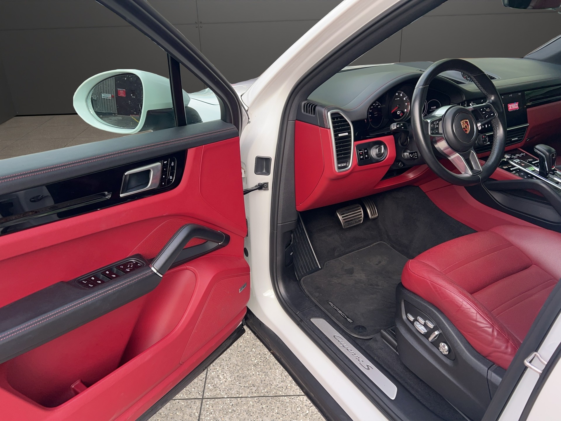 PORSCHE Cayenne S Coupé-image-9