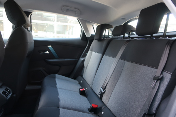 CITROEN C4 Electric Swiss Ed.-image-13