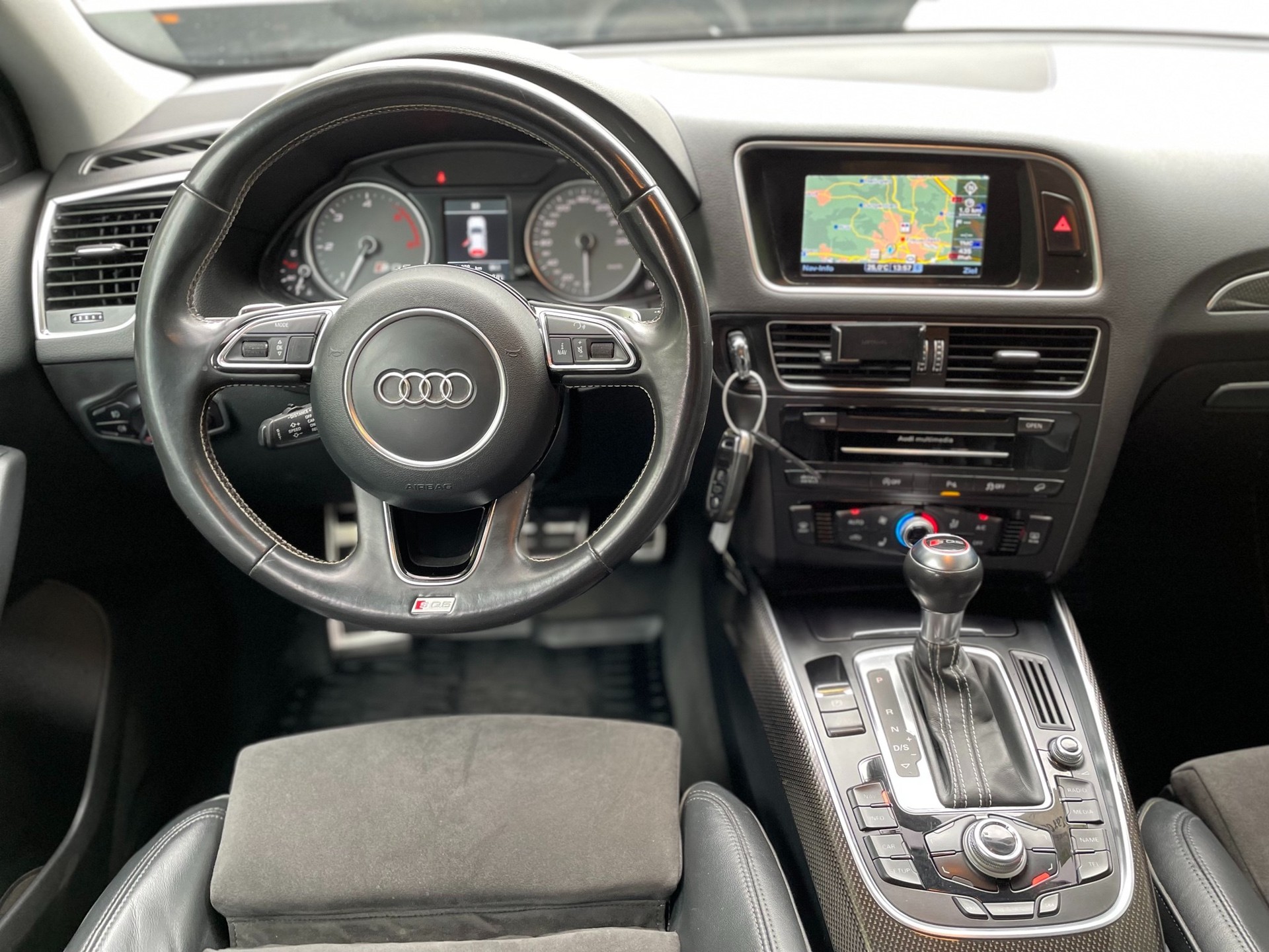 AUDI SQ5 3.0 TDI quattro tiptronic-image-9