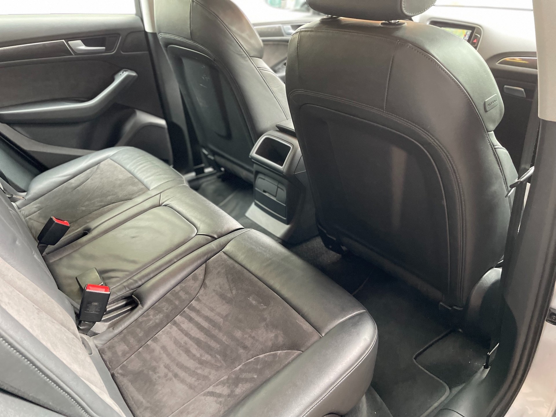 AUDI SQ5 3.0 TDI quattro tiptronic-image-8