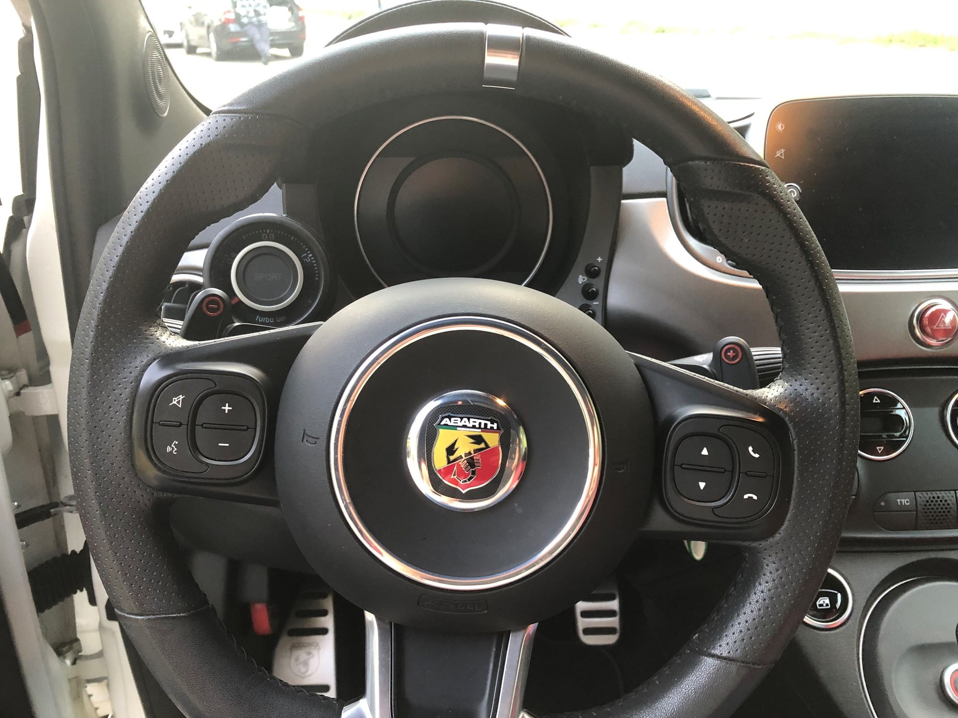 FIAT 595C 1.4 16V Turbo Abarth Turismo Dualogic-image-11