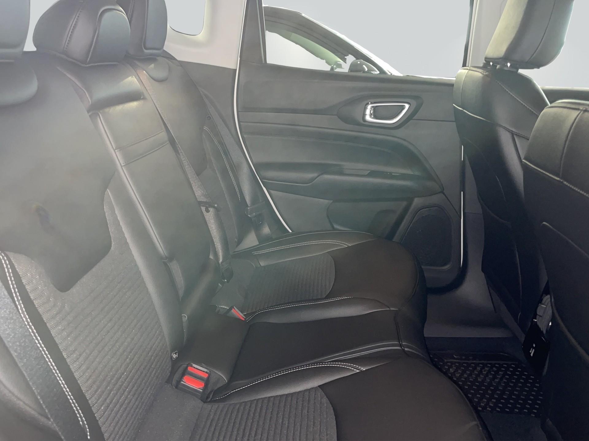 JEEP Compass 4x2 1.5 T MHEV Swiss Limited-image-8