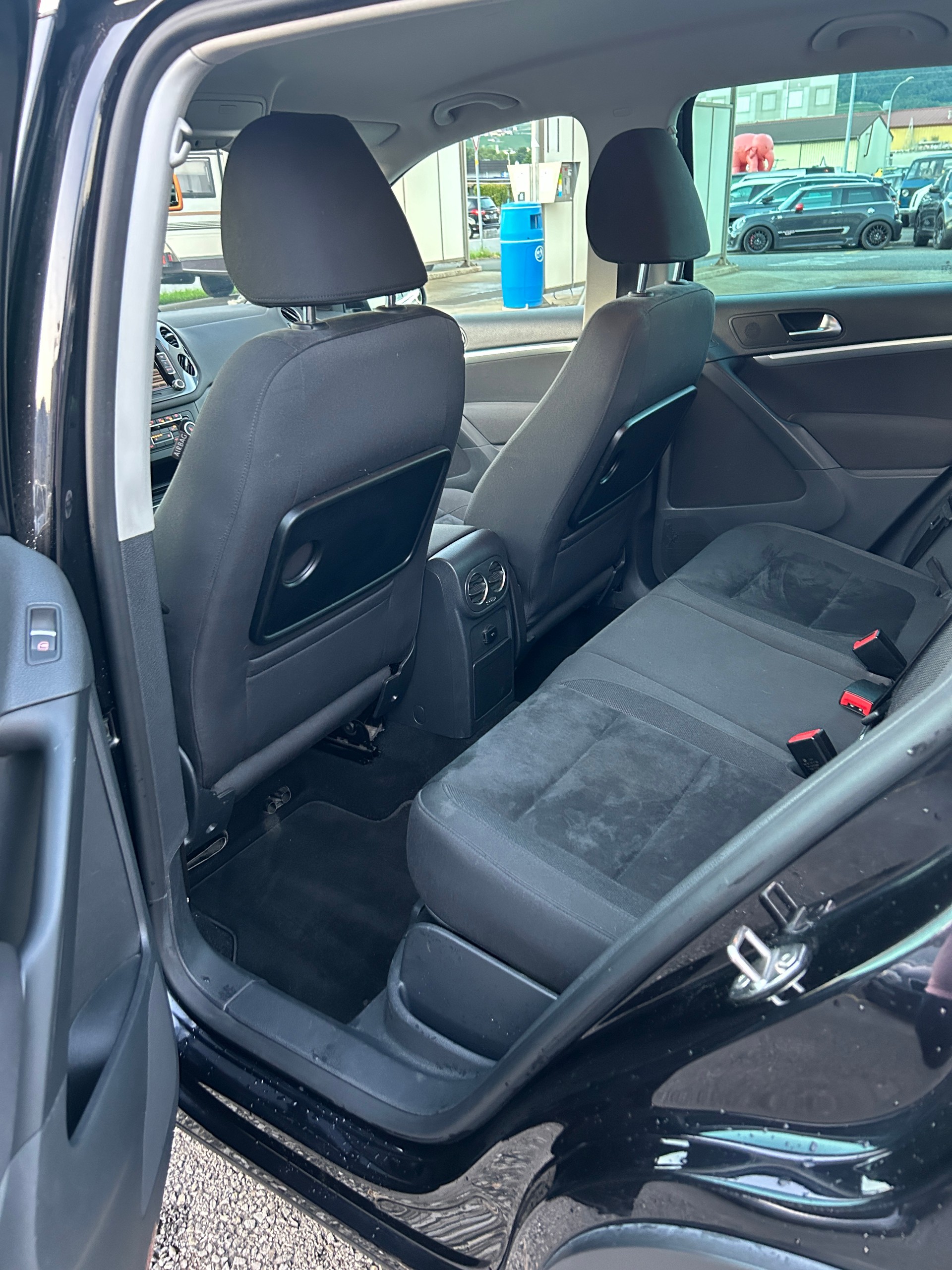 VW Tiguan 2.0 TDI BlueMotion Sport&Style 4Motion-image-9