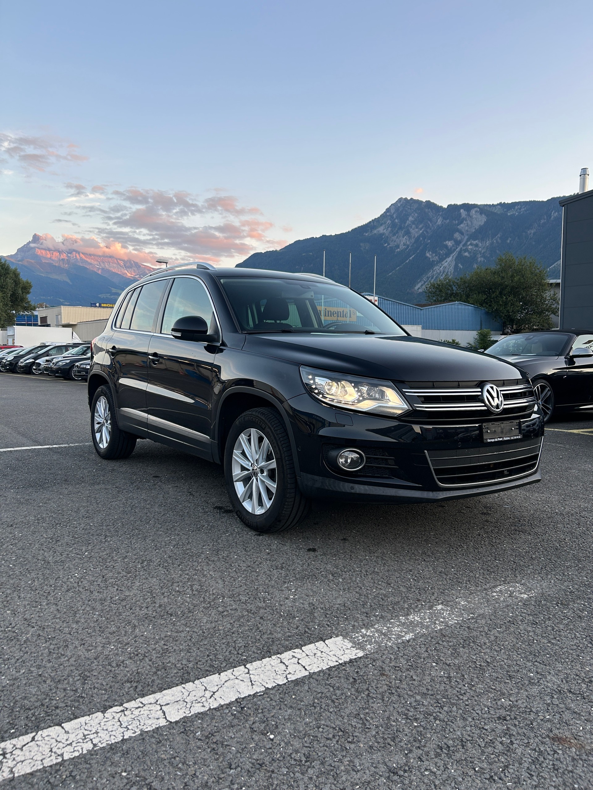 VW Tiguan 2.0 TDI BlueMotion Sport&Style 4Motion-image-2