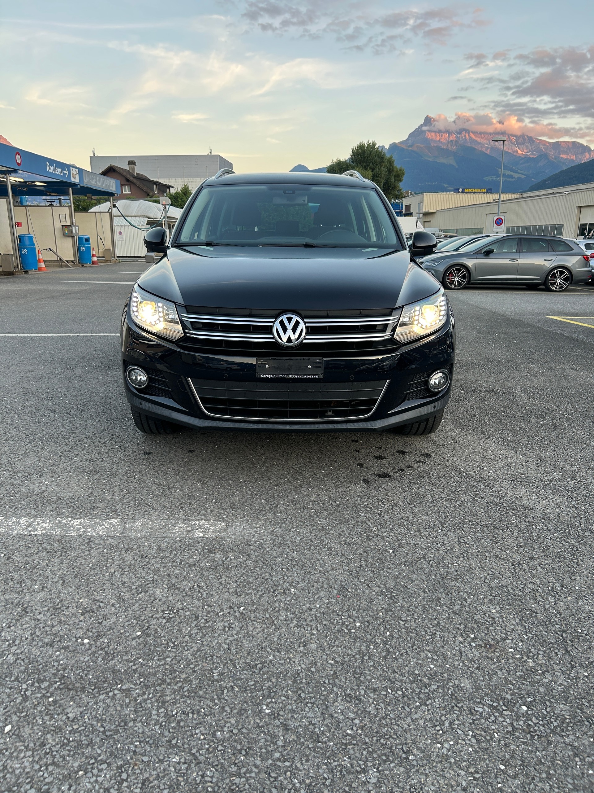 VW Tiguan 2.0 TDI BlueMotion Sport&Style 4Motion-image-1