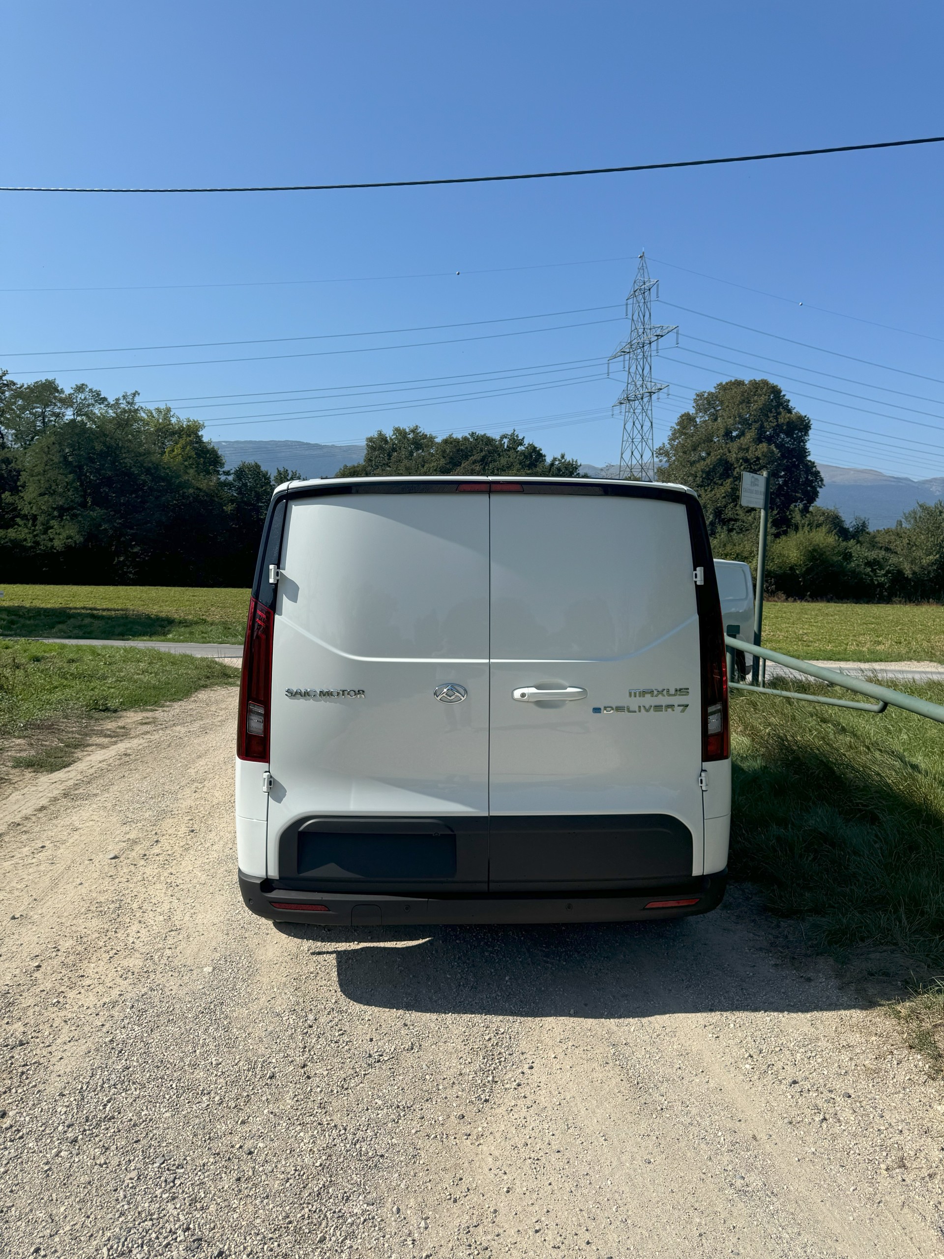 MAXUS eDeliver 7 L1 77kWh-image-4