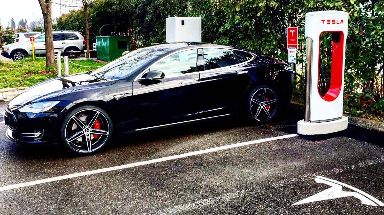 TESLA P90D-image-0