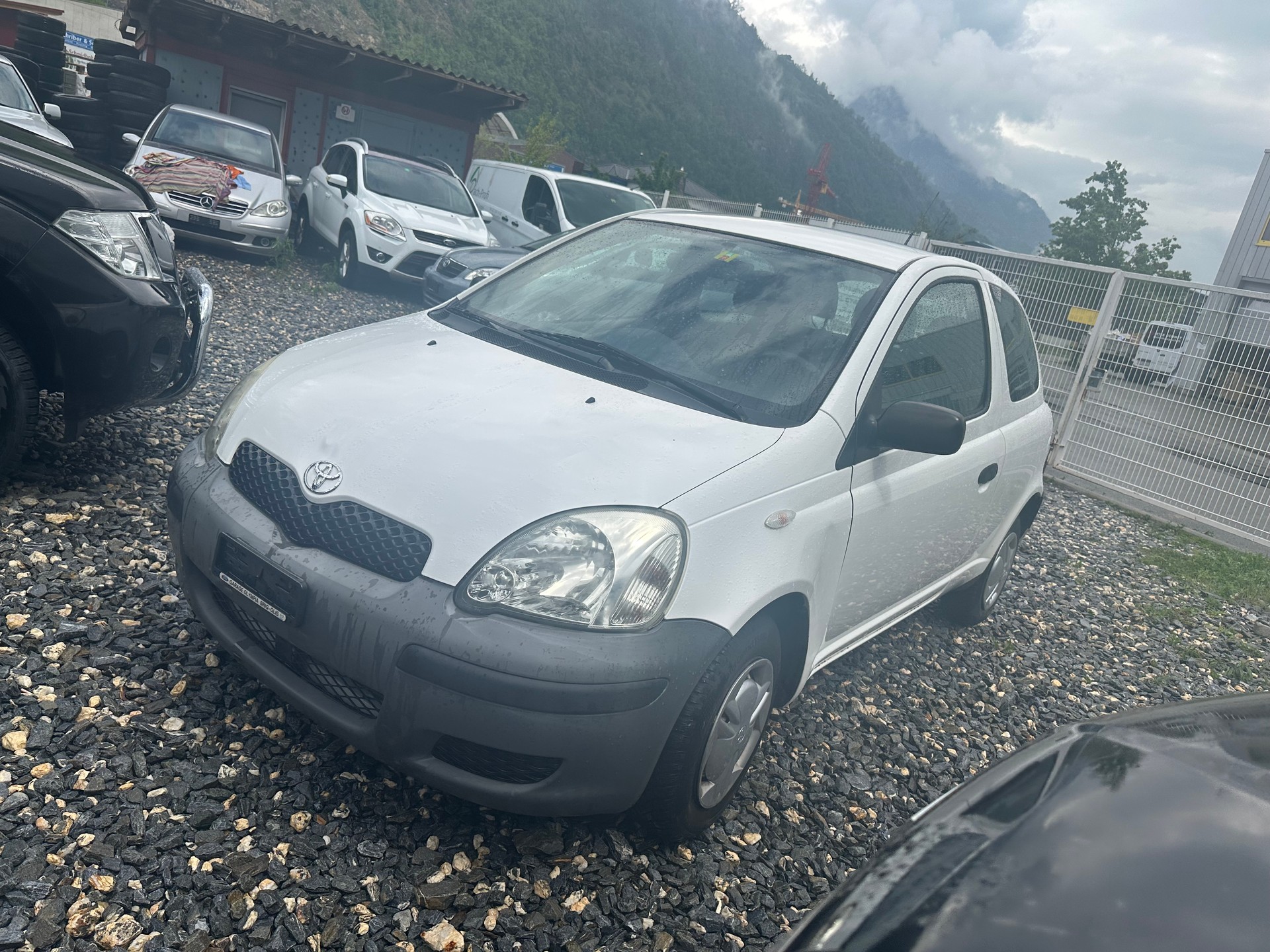 TOYOTA Yaris 1.0 Linea Sol-image-4