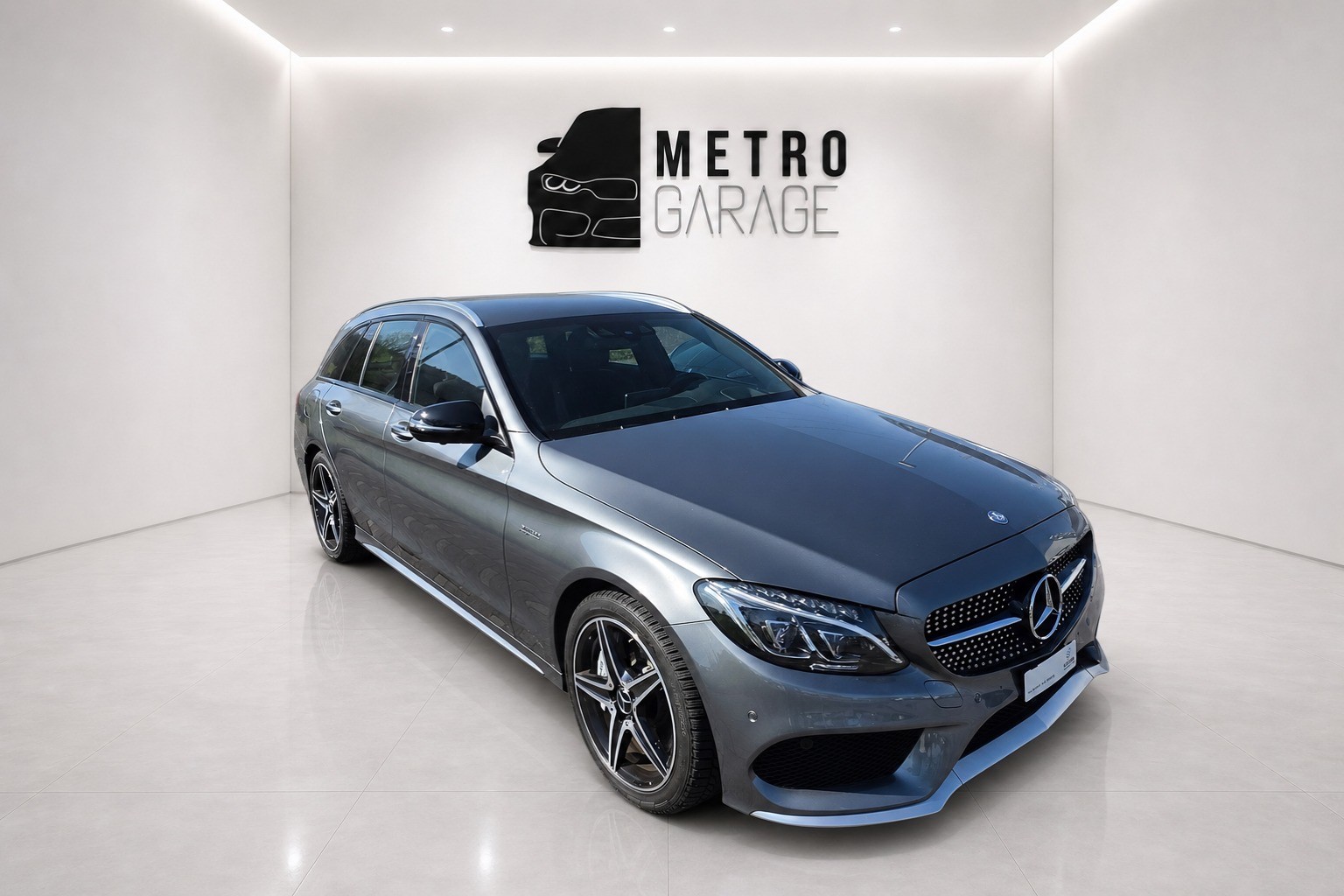 MERCEDES-BENZ C 43 AMG 4Matic 9G-Tronic-image-6