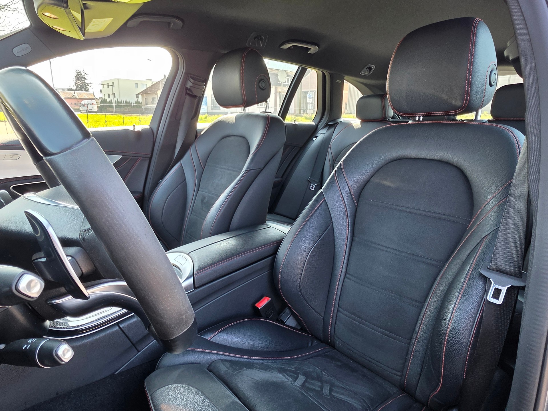 MERCEDES-BENZ C 43 AMG 4Matic 9G-Tronic-image-11