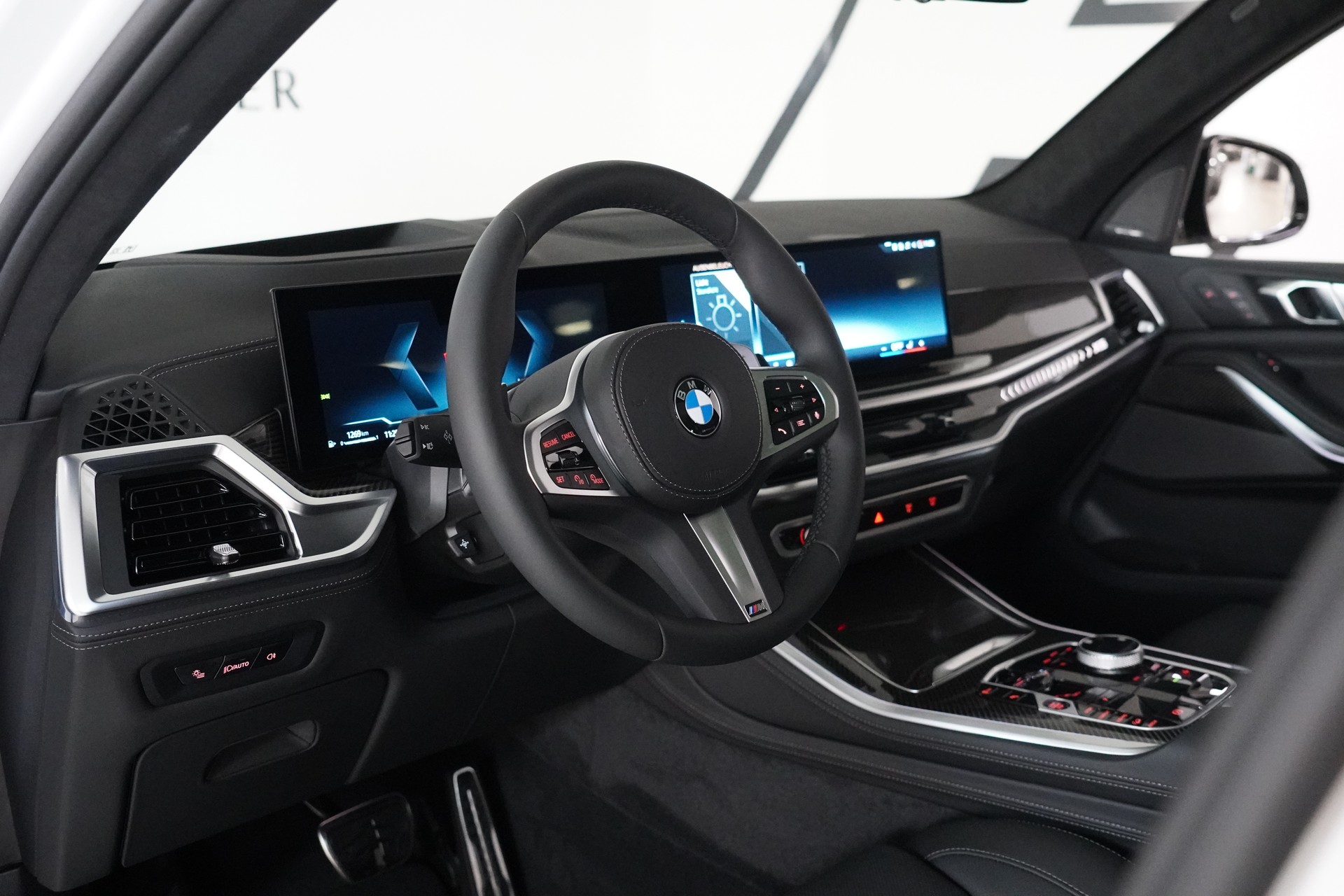 BMW X5 xDrive 48V 40d M Sport Pro Steptronic-image-23